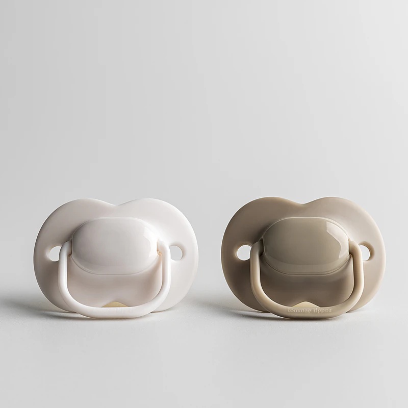 Tommee Tippee vyšnių skonio latekso čiulptukas 0-6 mėn.