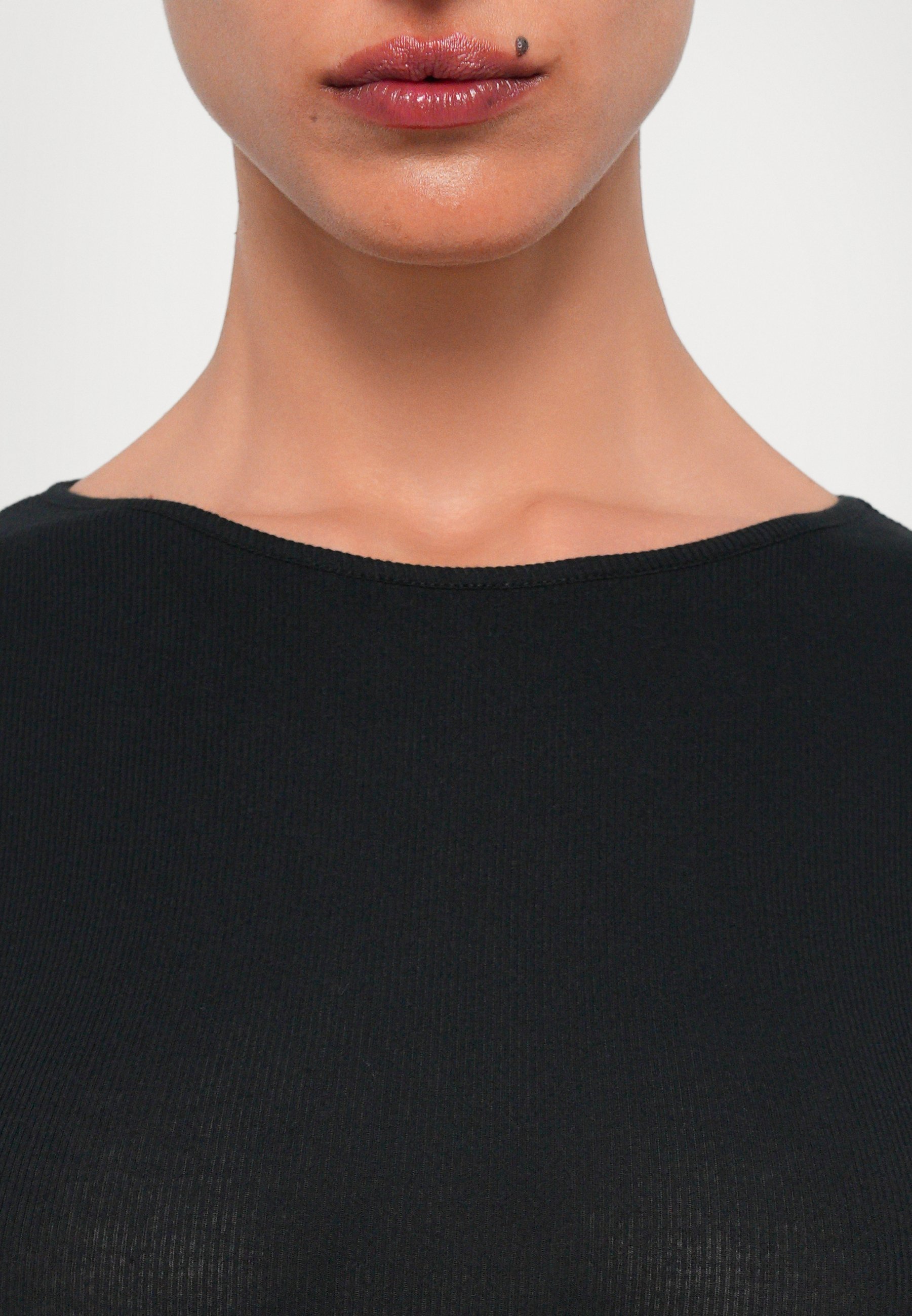 Rodebjer OTTA BODY - T-shirt basic - nera