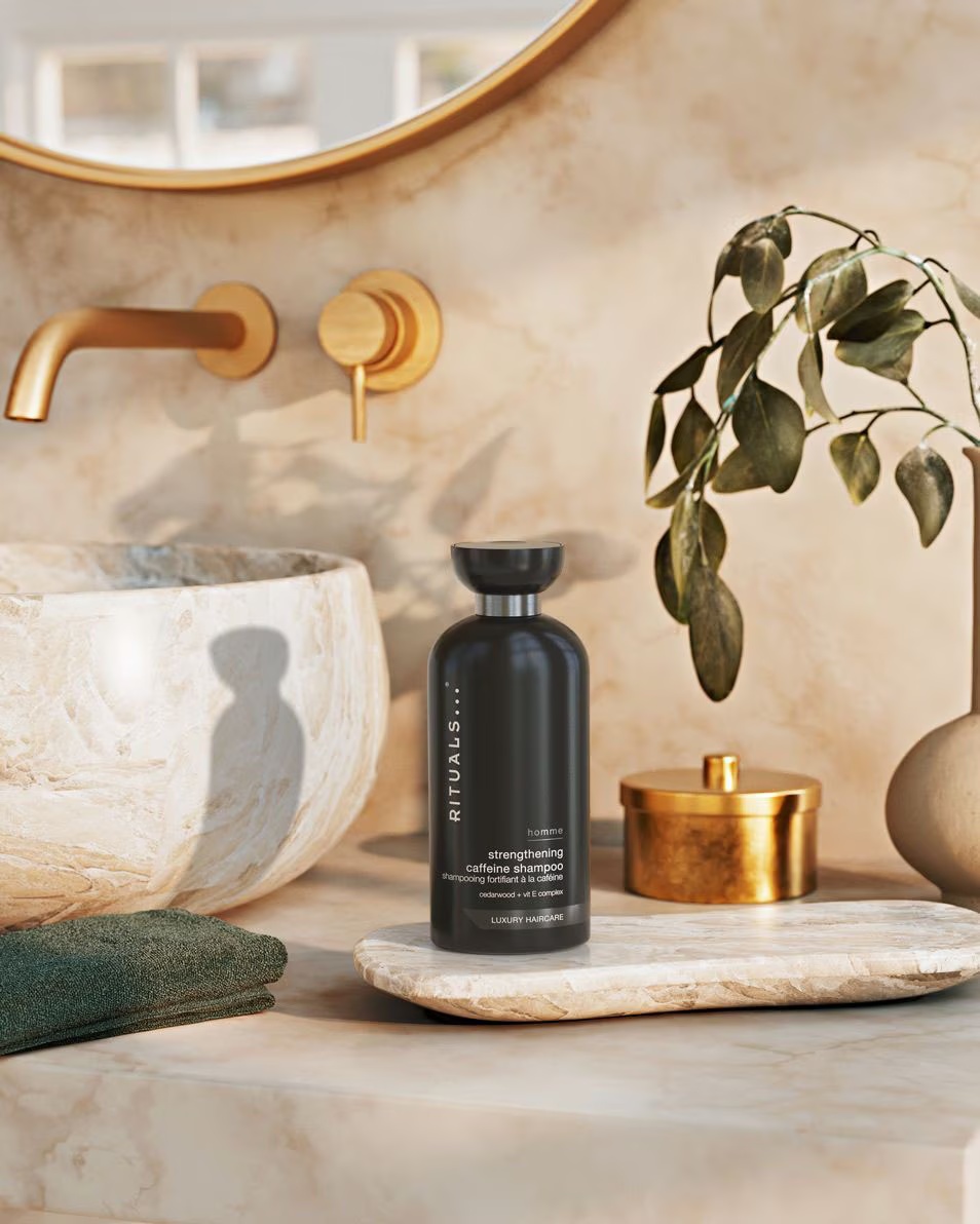 Șamponul RITUALS Homme Collection
