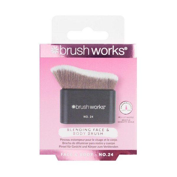 Brushworks nr. 24 mengborstel voor gezicht en lichaam.