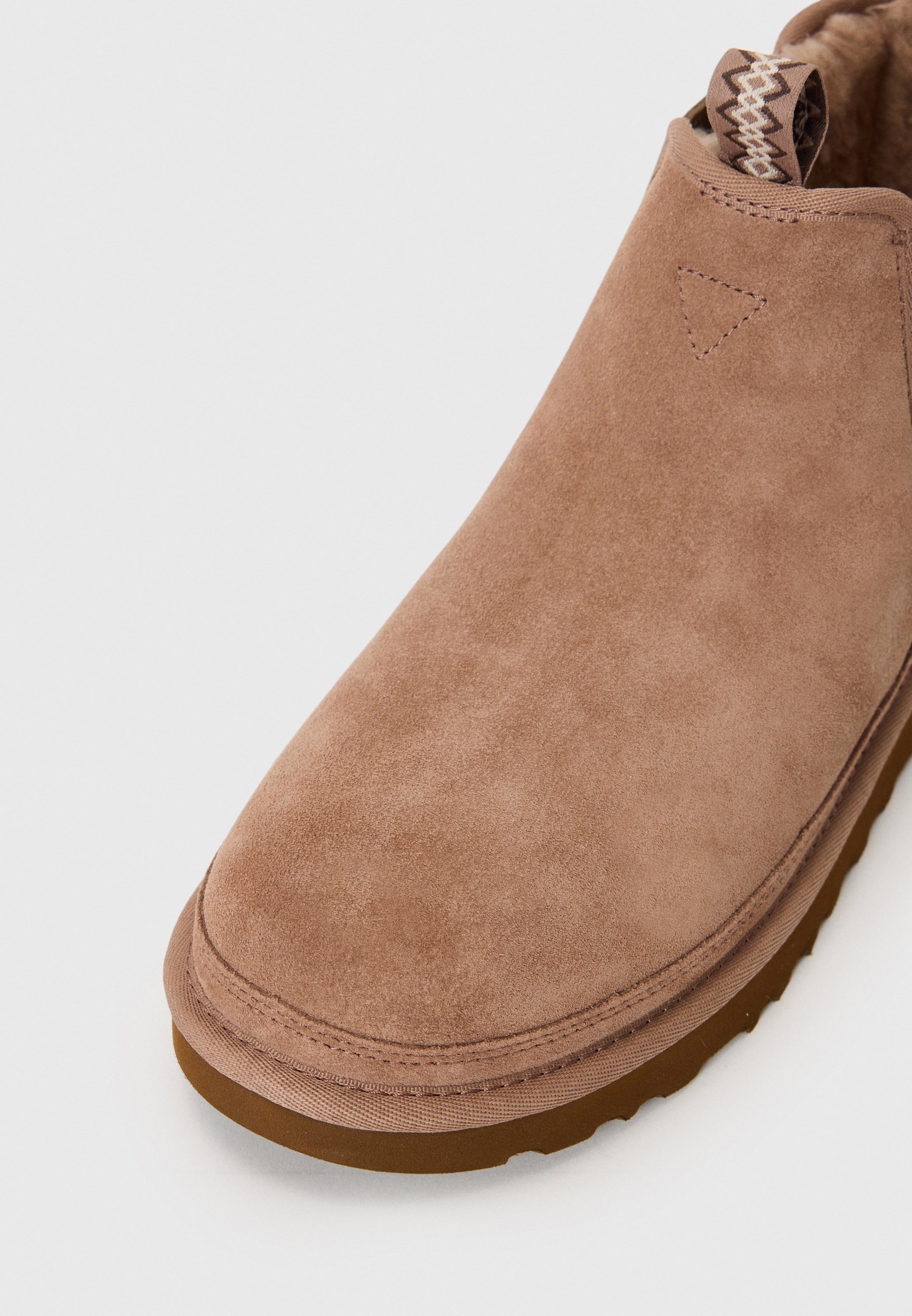 UGG NEUMEL CHELSEA - Classic ankle boots - rocky oak