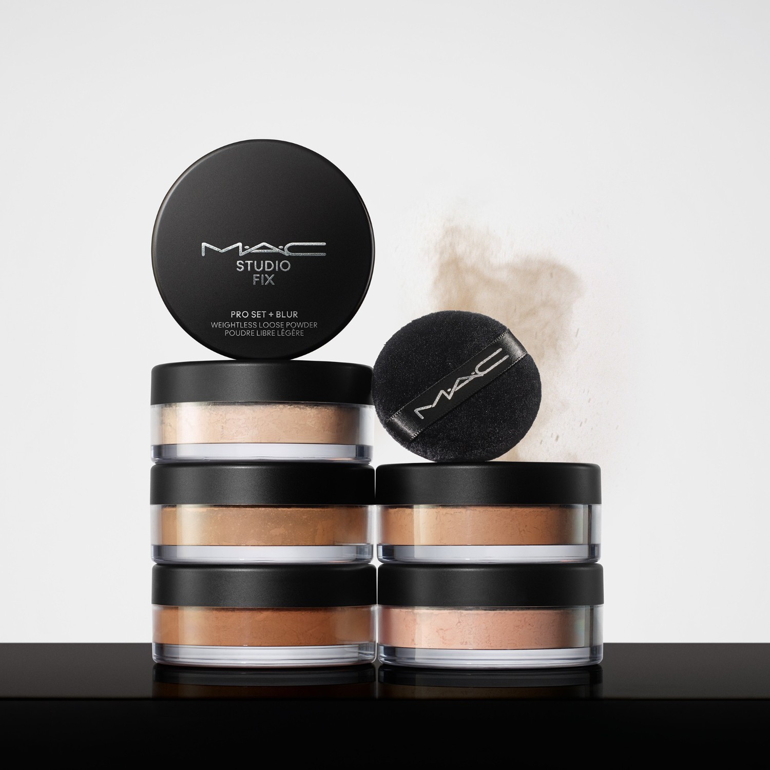 MAC Powder Fix Pro set + Blur lagani puder u prahu – 6,5 g