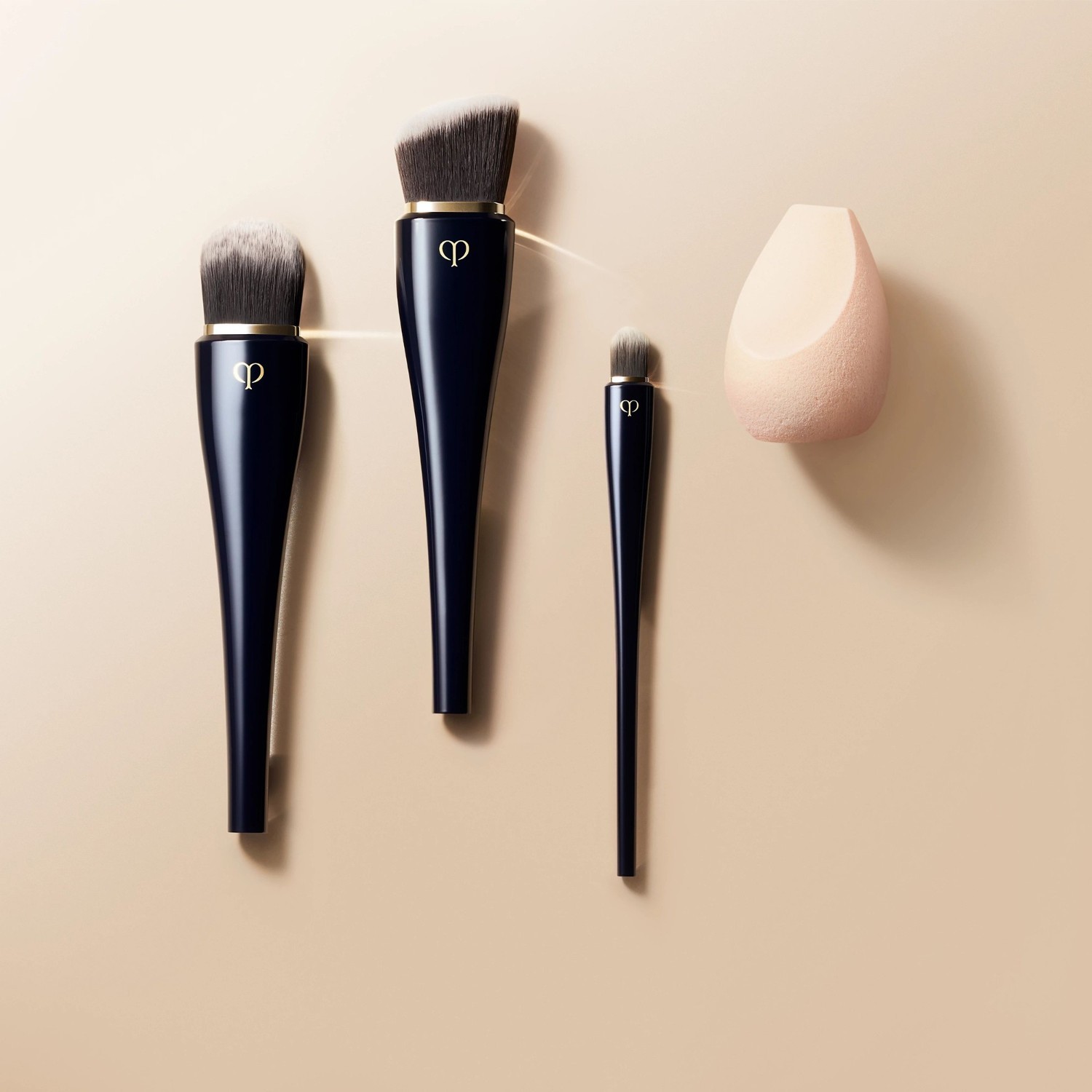 Clé de Peau Beauté spužvica za šminkanje Spužvica – 1 kom