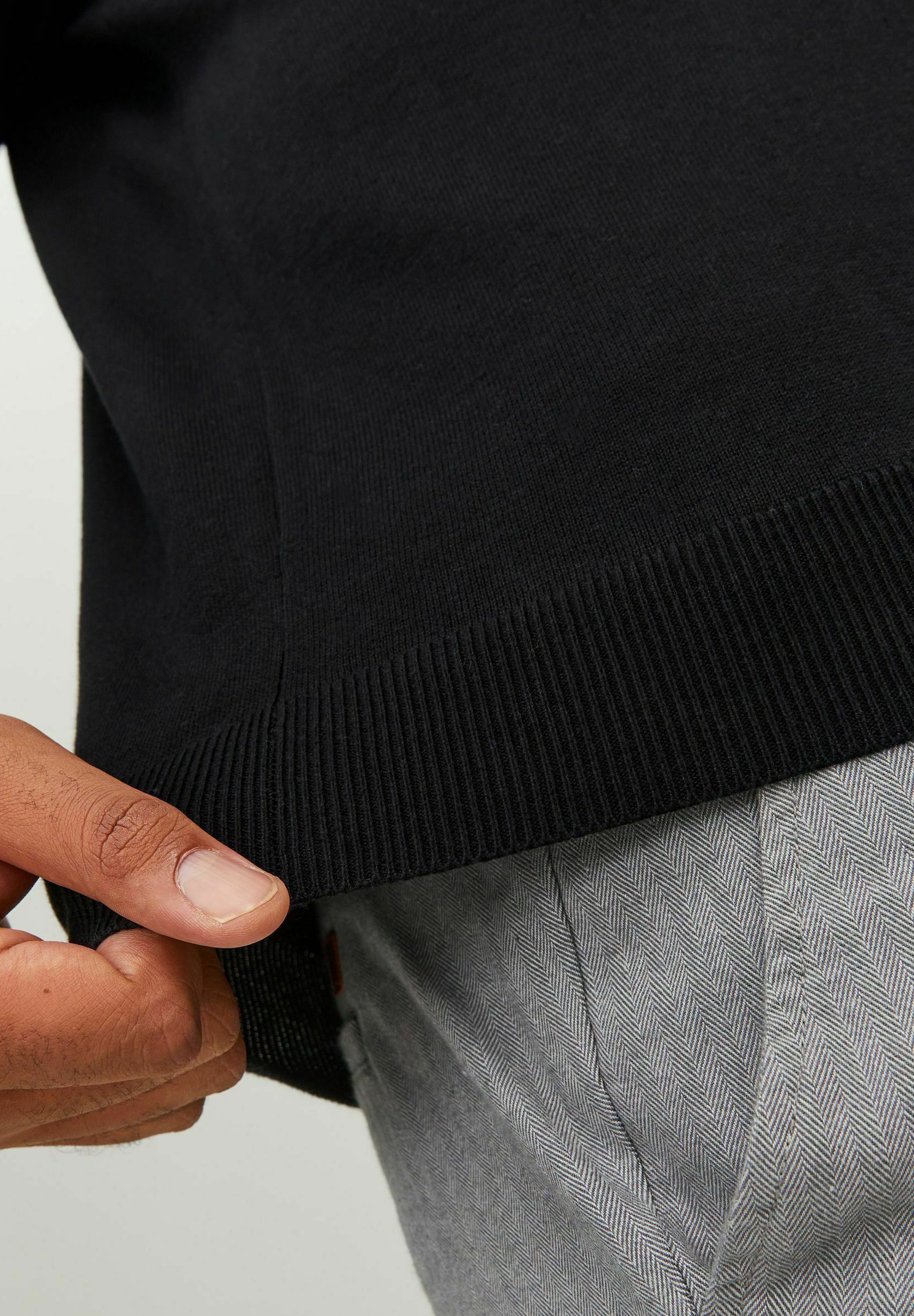 JJEBASIC CREW NECK - Genser - blackJack & Jones