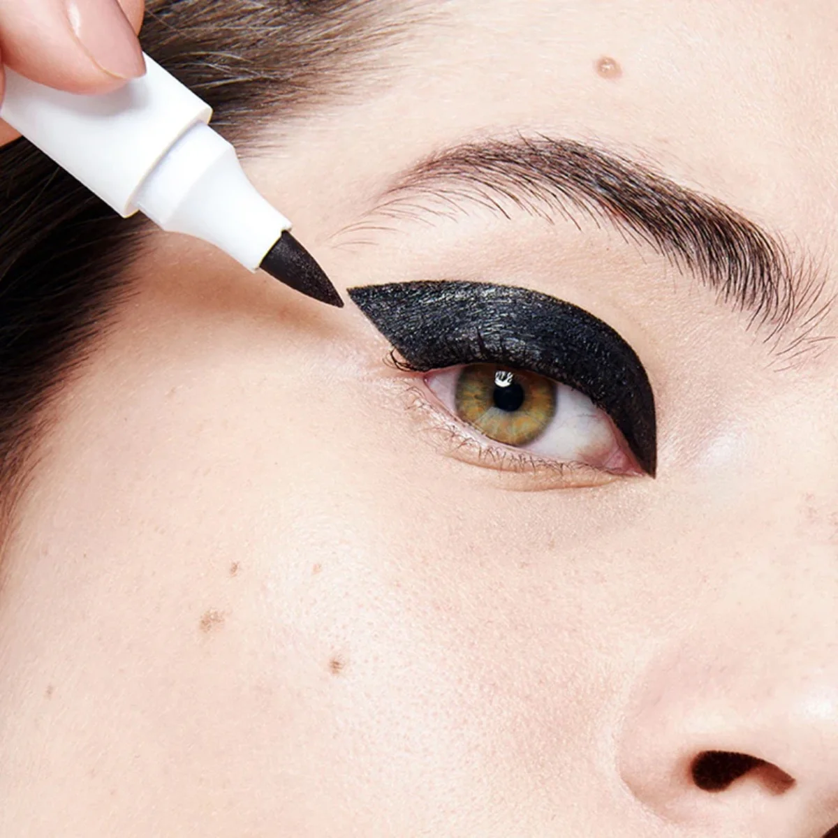 Occhi BOLD TYPE - Eyeliner
