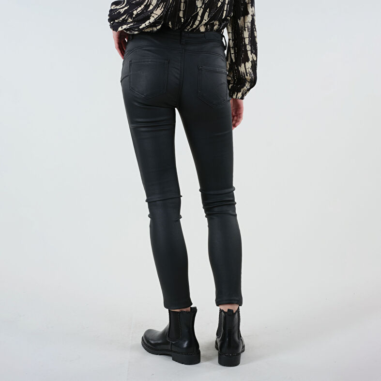 Jeans neri da donna