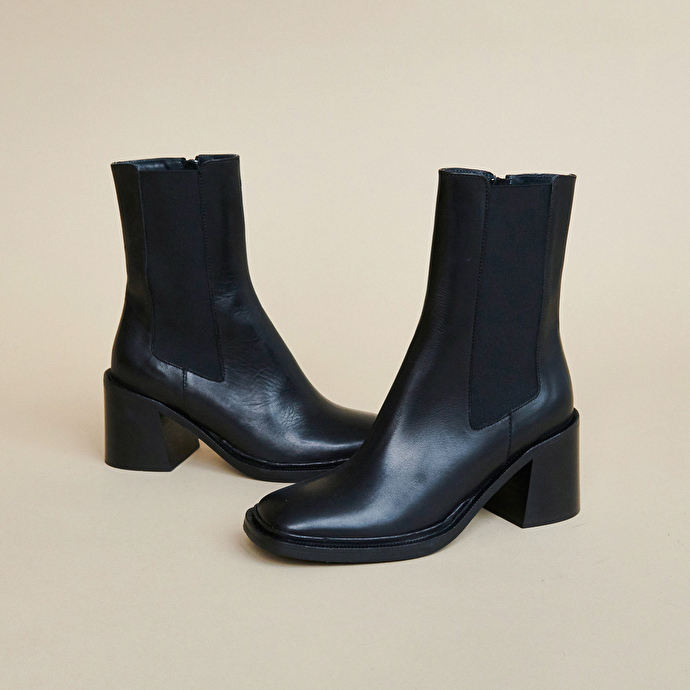 Bottines à talons  en cuir noir