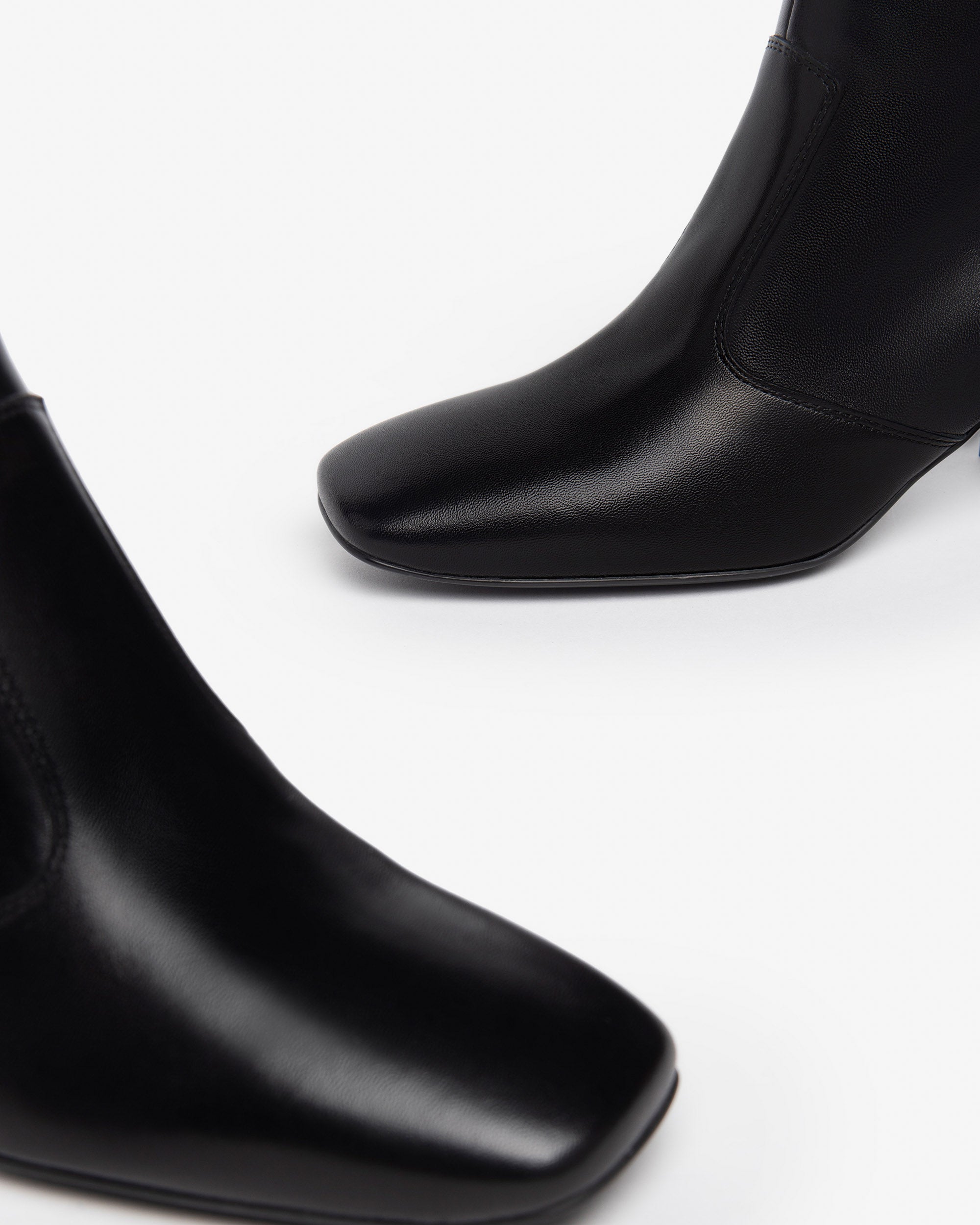  Damen-Ankle-Boots aus Leder