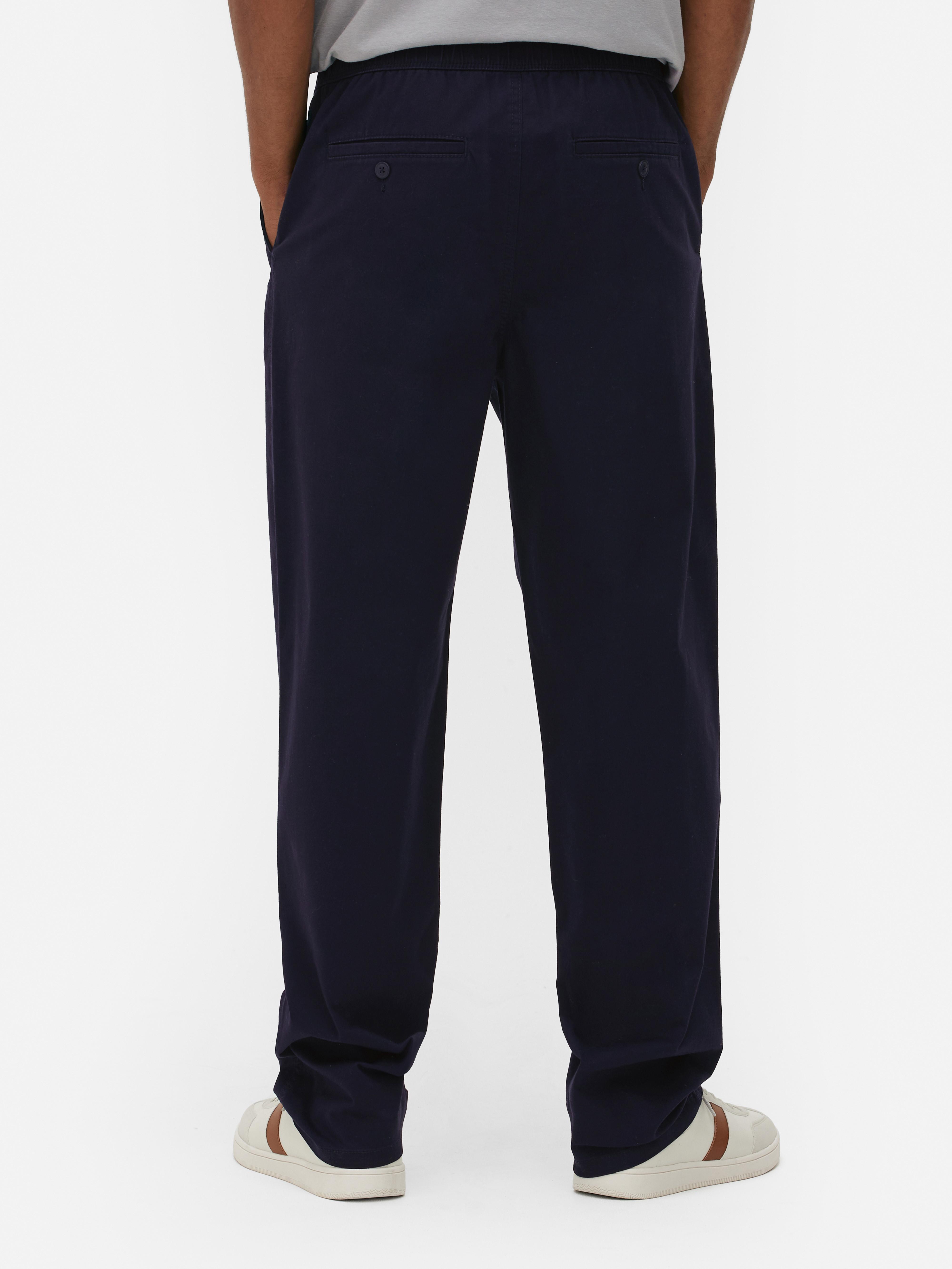 Pantaloni cu talie elastică. Acești pantaloni eleganți cu talie elastică sunt extrem de confortabili și se potrivesc perfect.