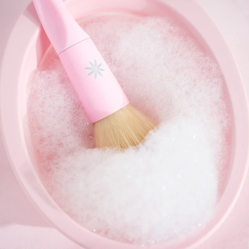 Brushworks siliconen reinigingskom voor make-upborstels