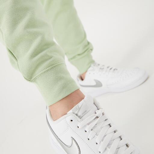  Nike Club