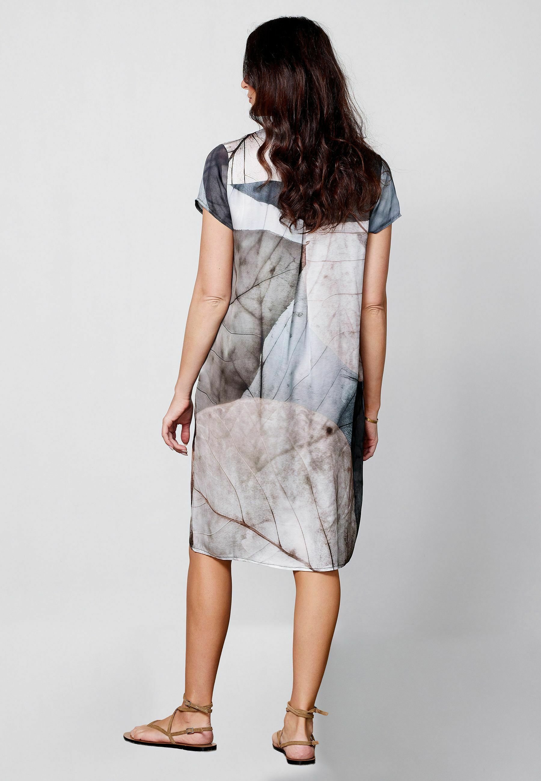 NÜ AIA - Robe de jour - mélange d'os