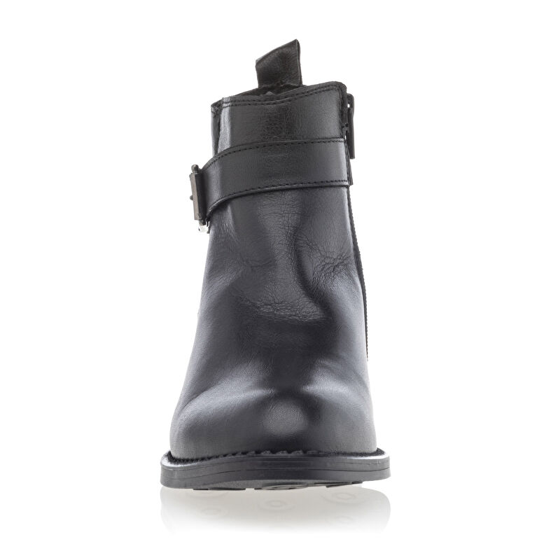 Schwarze Damenstiefel / Stiefeletten