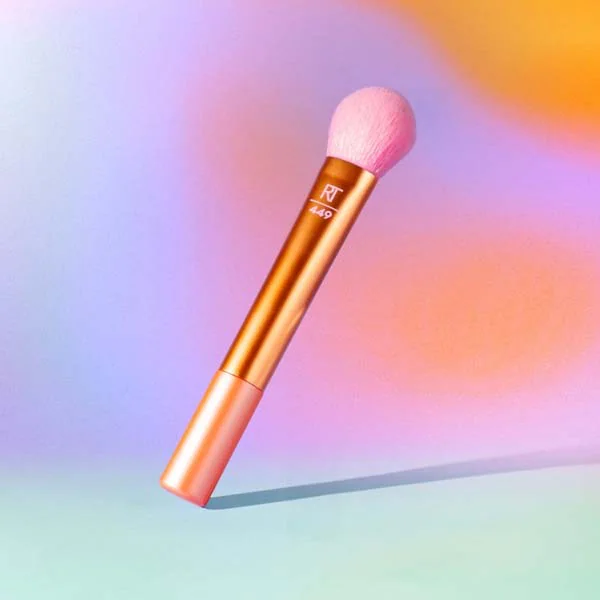 Štětec na tváře REAL TECHNIQUES HYPERBRIGHTS