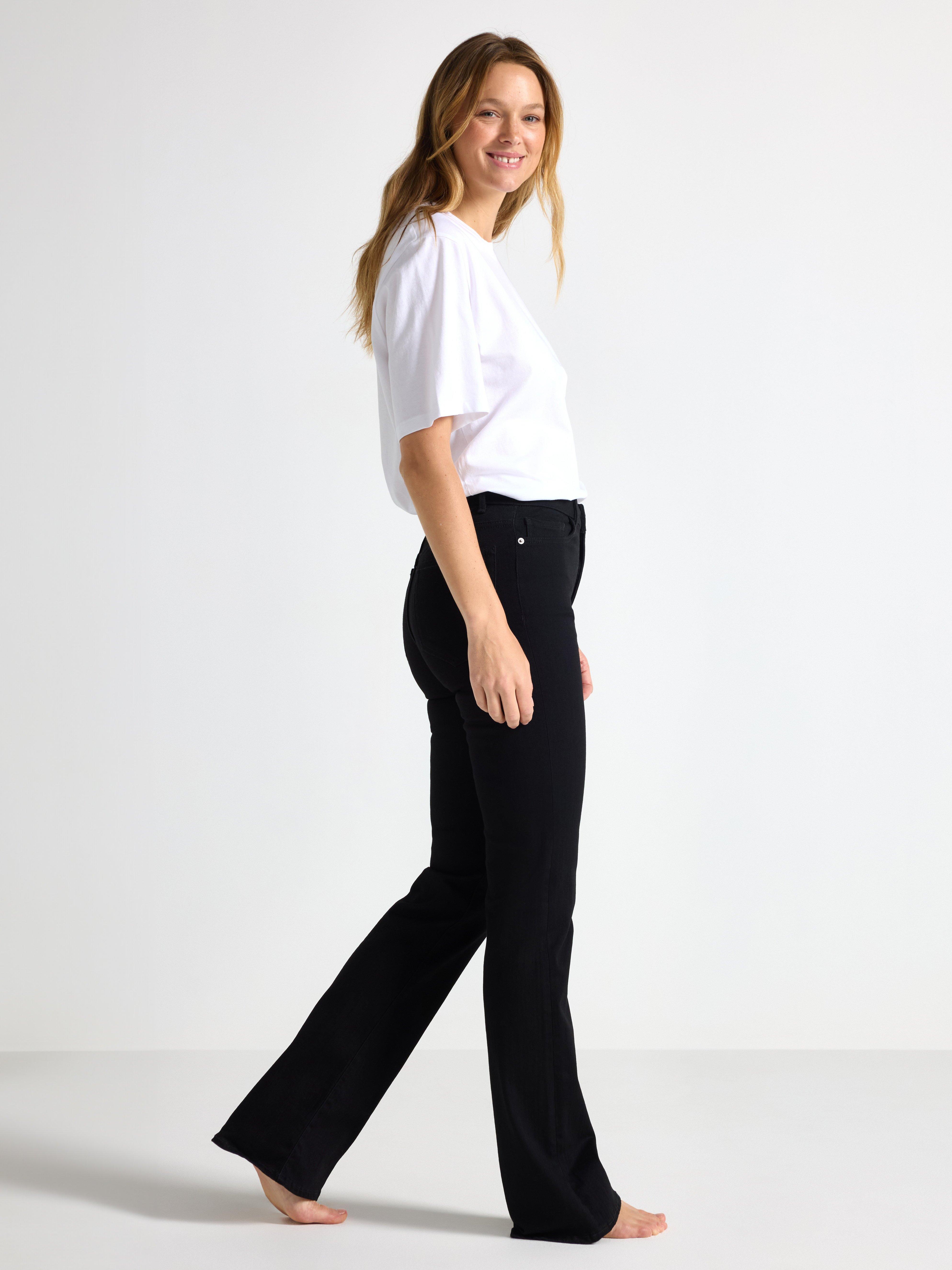 Pantalones vaqueros FLARE Mira extralargos con tejido súper elástico negro