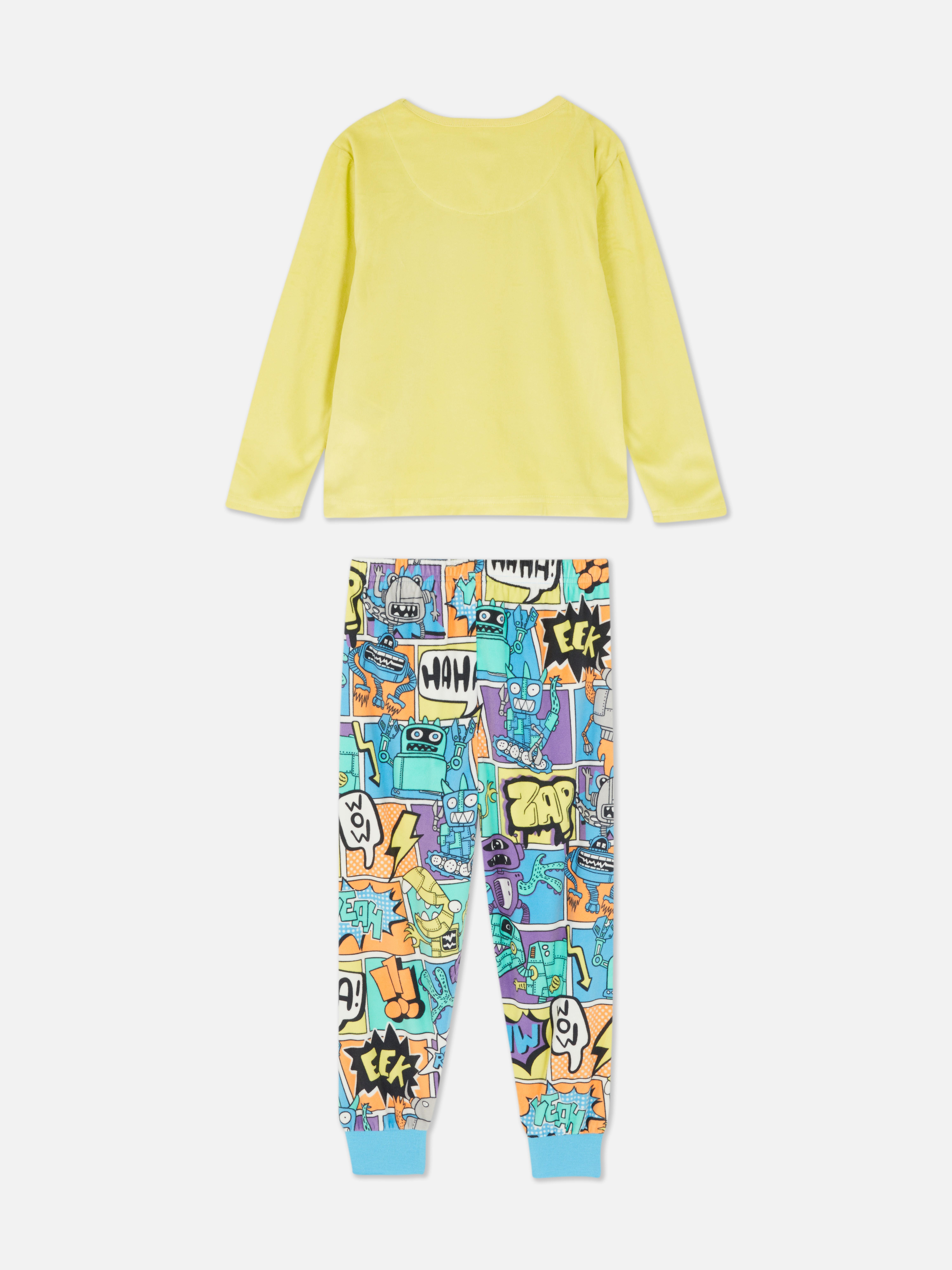 Pyjama mit Roboterprint. Verleihen Sie der Nachtwäsche Ihres Kindes ein Hightech-Upgrade.