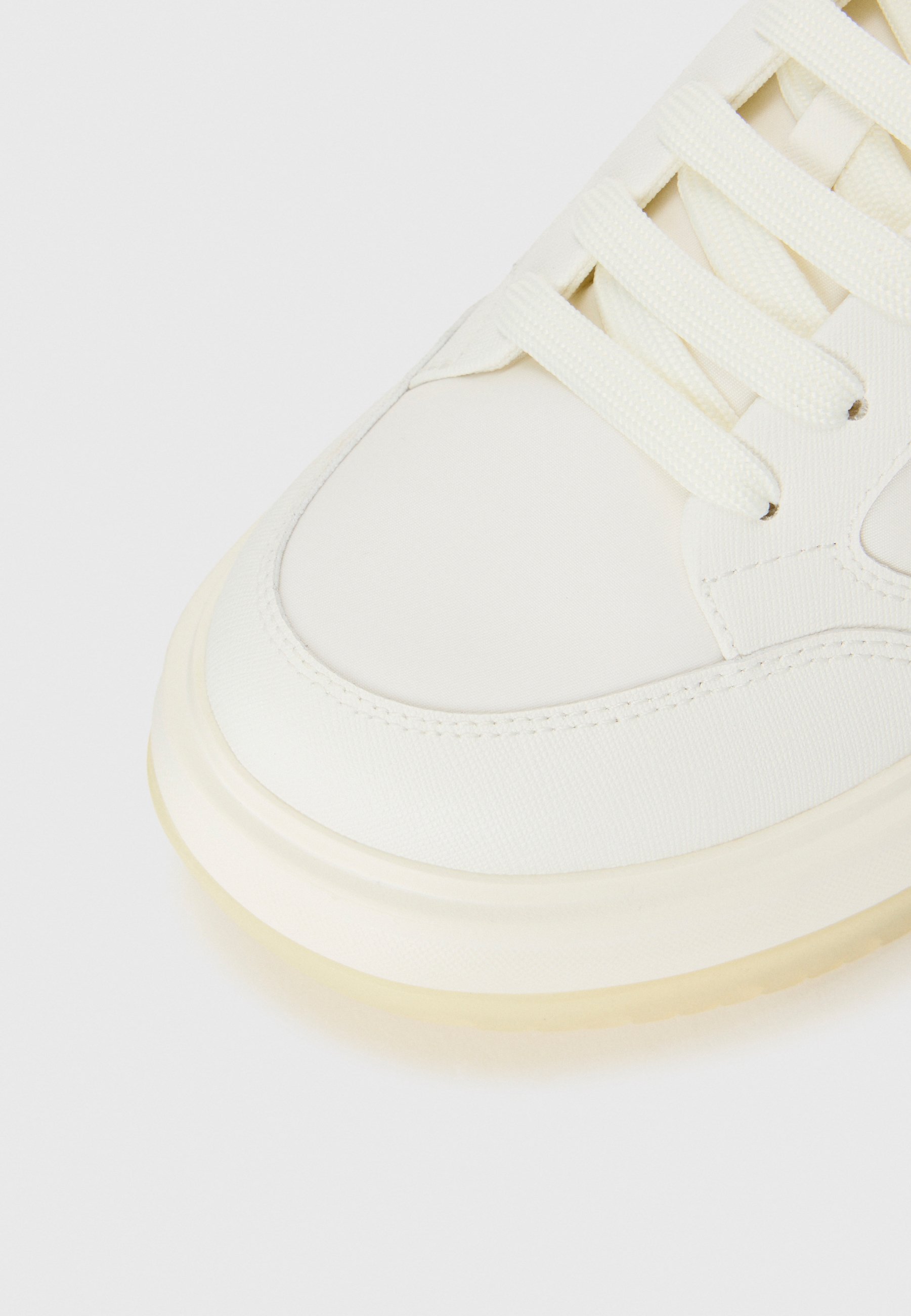 Emporio Armani sneakers - gebroken wit