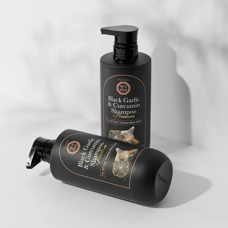 Shampoo DAENG GI MEO RI Alho Negro e Curcumina: shampoo regenerador profundo para crescimento e fortalecimento dos folículos capilares.