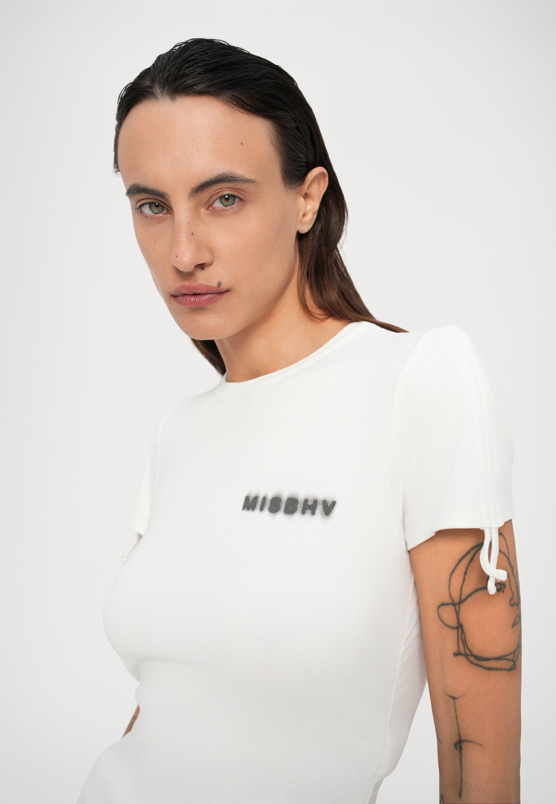 MISBHV COMMUNITY FITTED - Basic T-shirt - wit