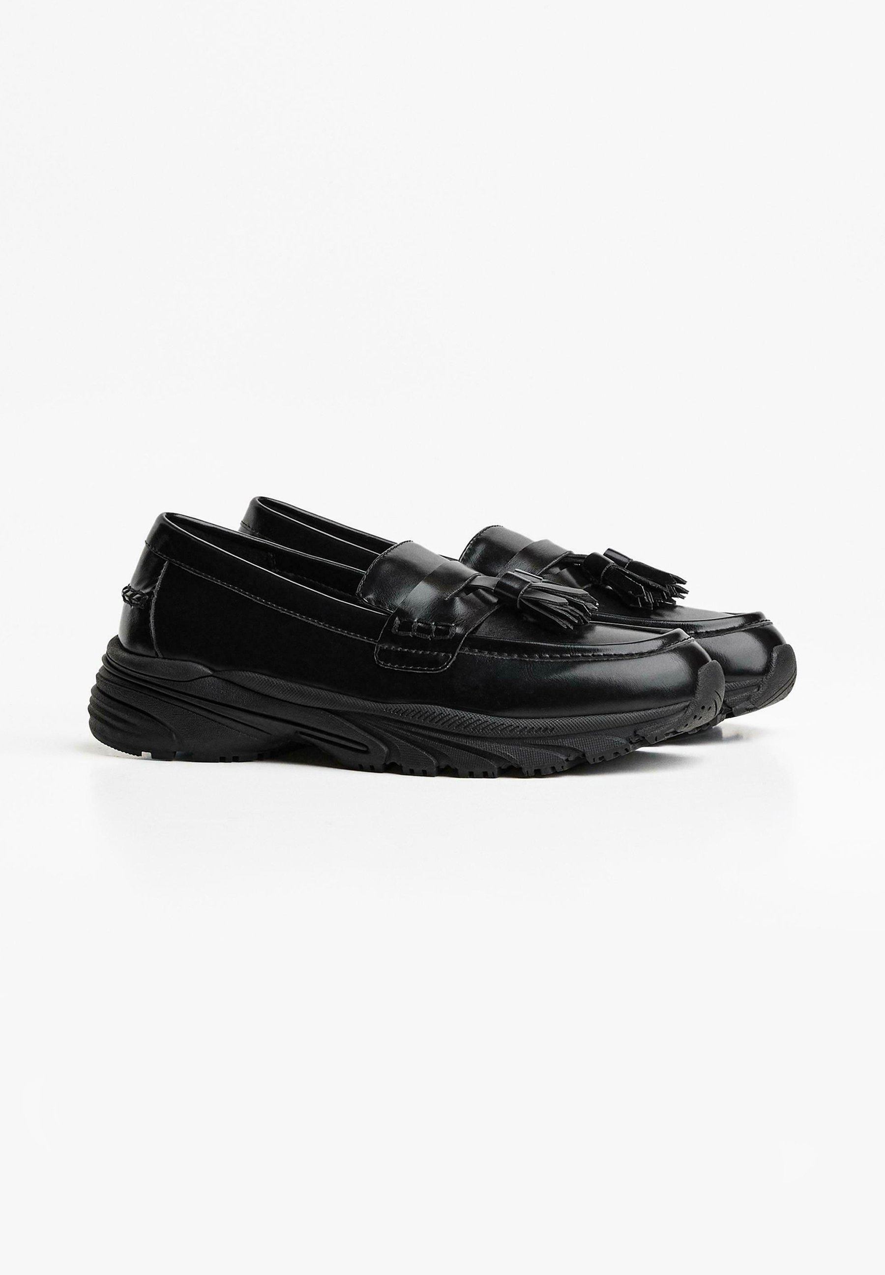 Bershka Slip-ons - svart