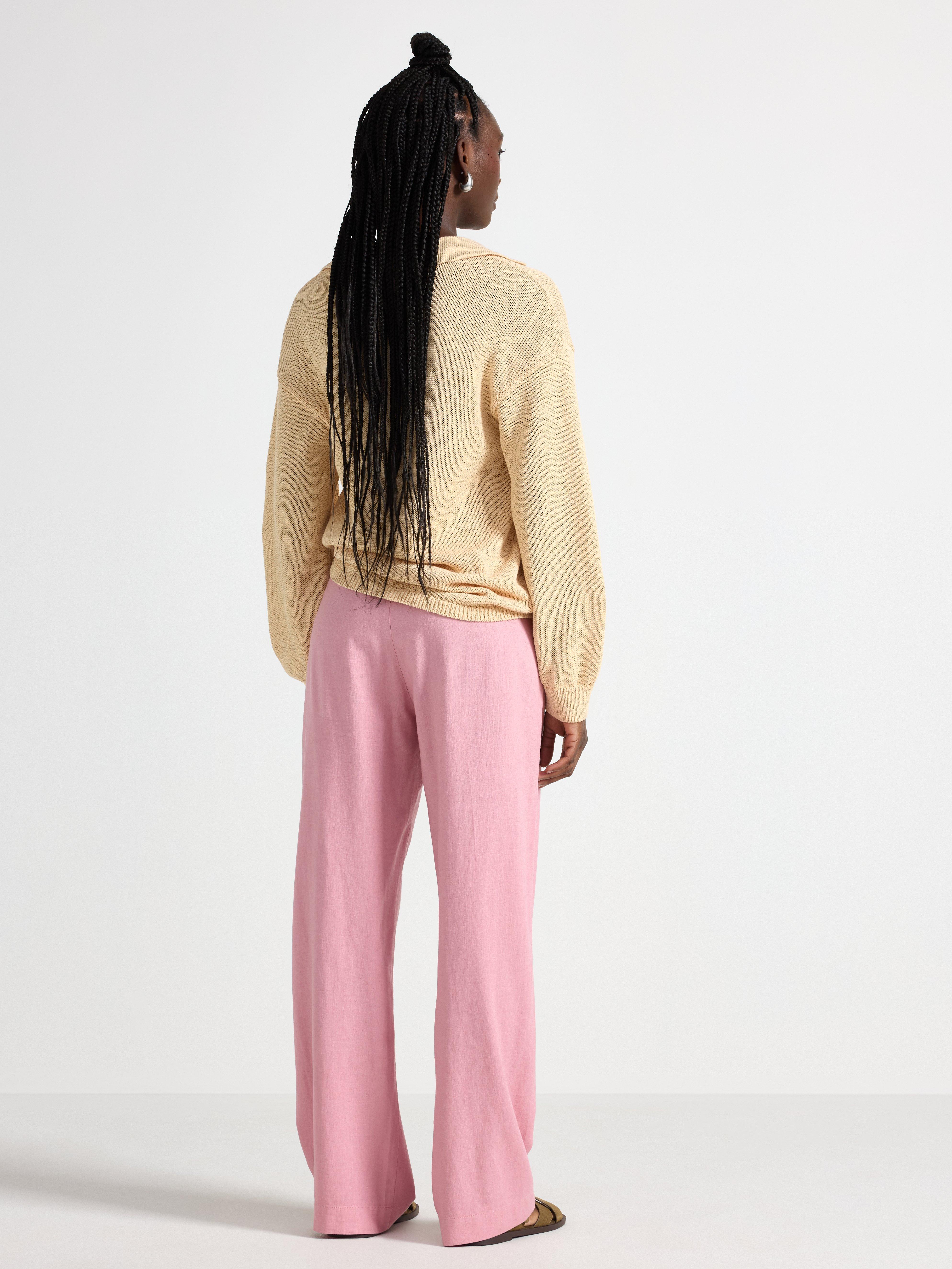 Calça reta BELLA em mistura de linho rosa claro