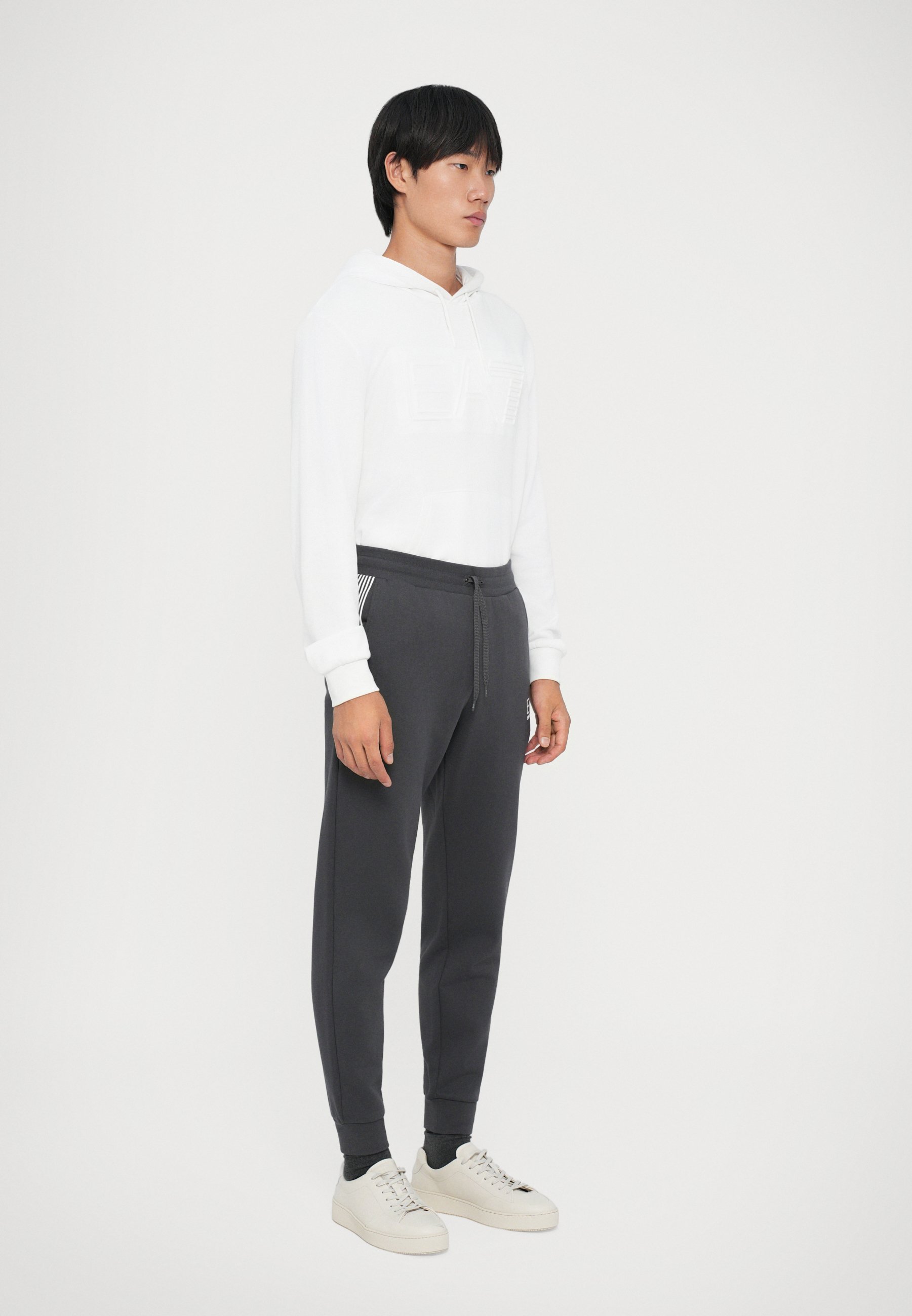 Pantalon de survêtement EA7 Emporio Armani TRAIN LINES - Bas de survêtement - asphalte