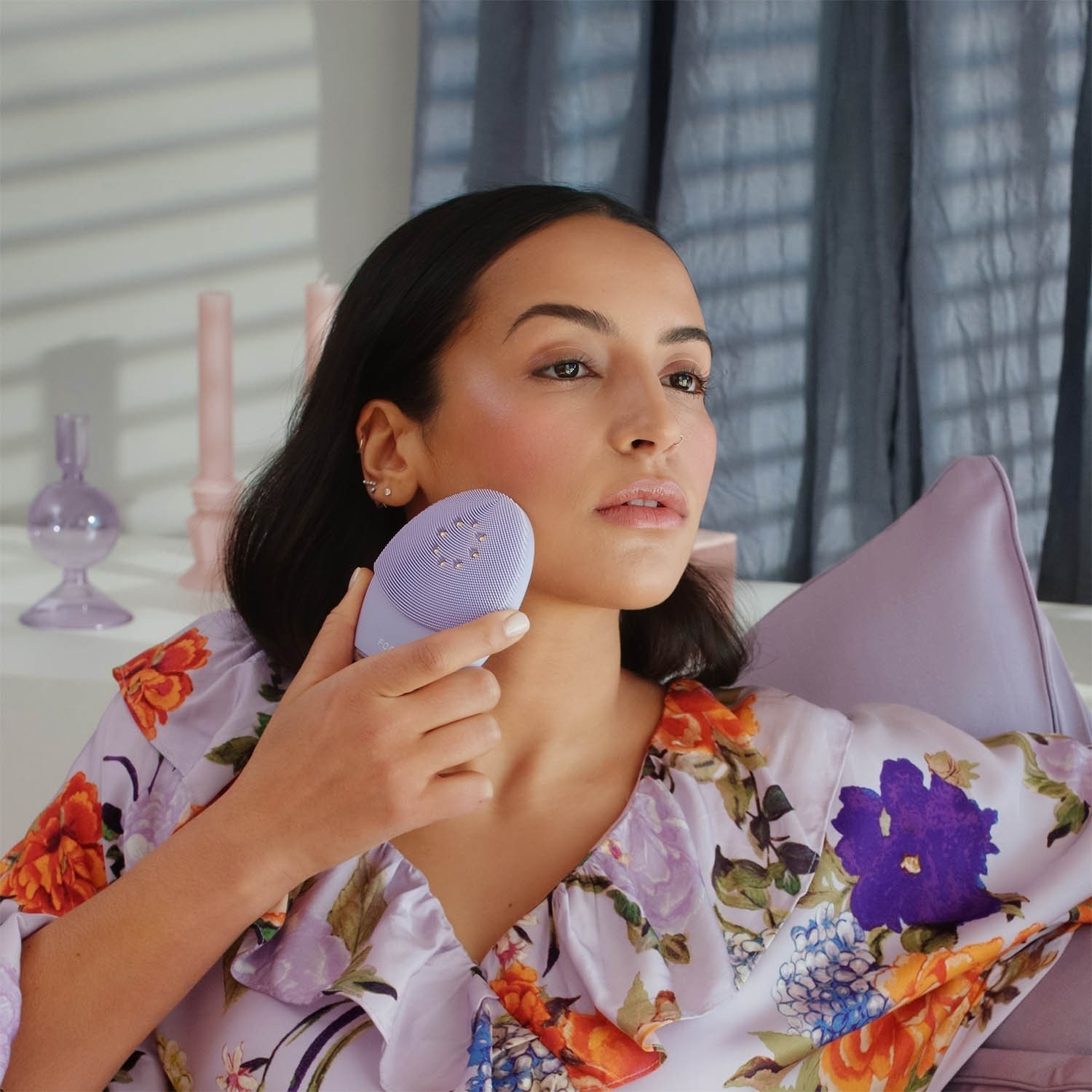 FOREO LUNA™ 3 elektriskais sejas masieris un termiskais sejas tīrīšanas līdzeklis jutīgai ādai ar mikrostrāvu - lavanda