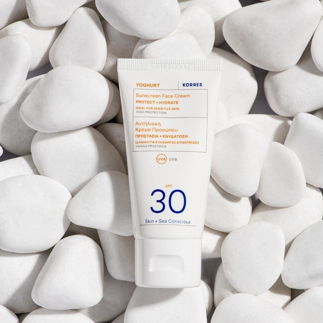 KORRES Opaľovací krém na tvár s jogurtovým efektom SPF 30 - 50 ml