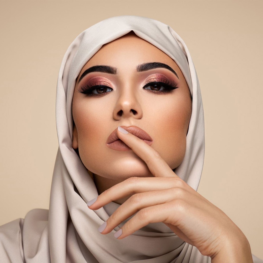 Paleta sjenila za oči Queen Tarzi GRL PWR - Višebojna -