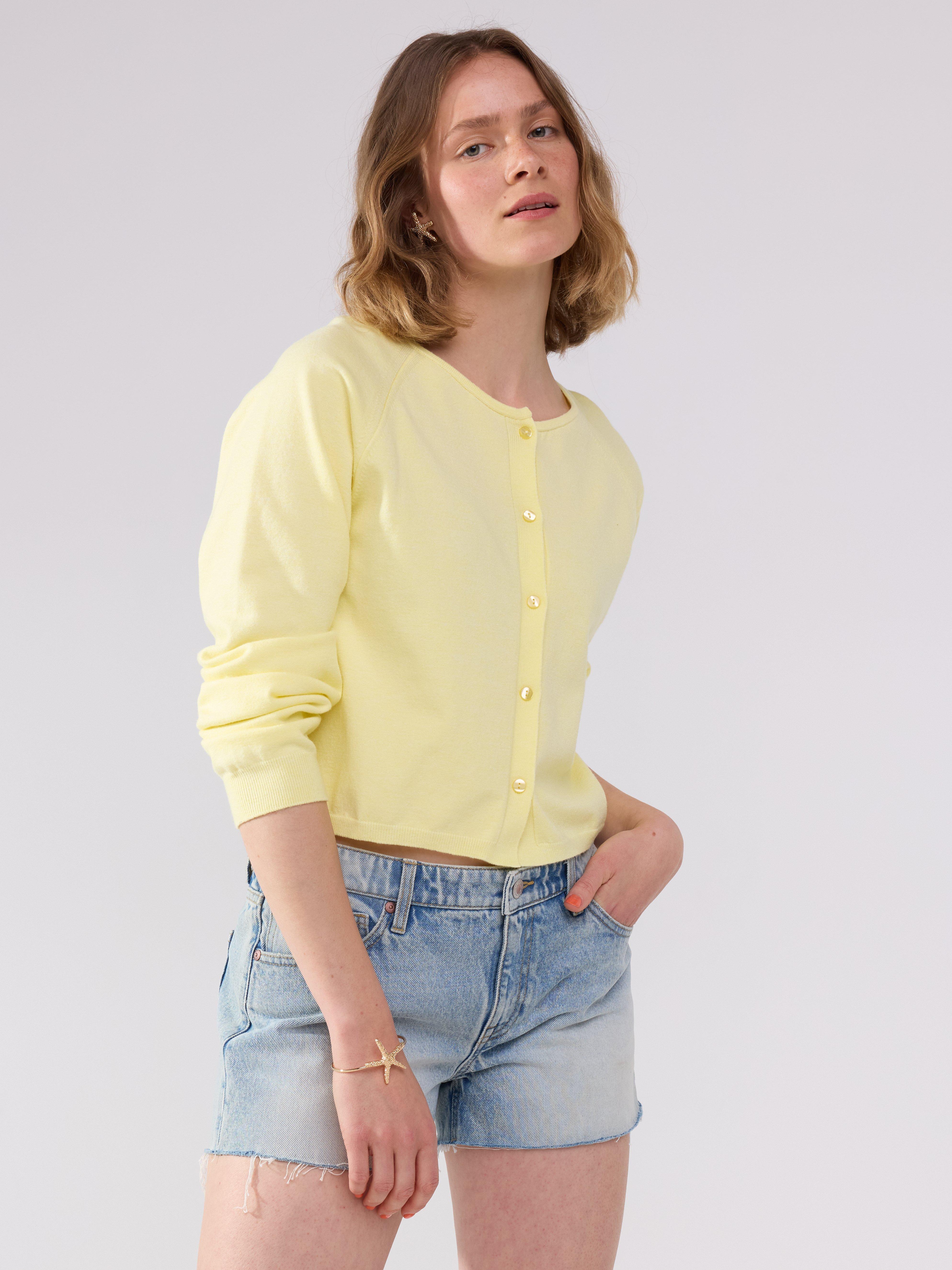 Cárdigan de punto fino amarillo
