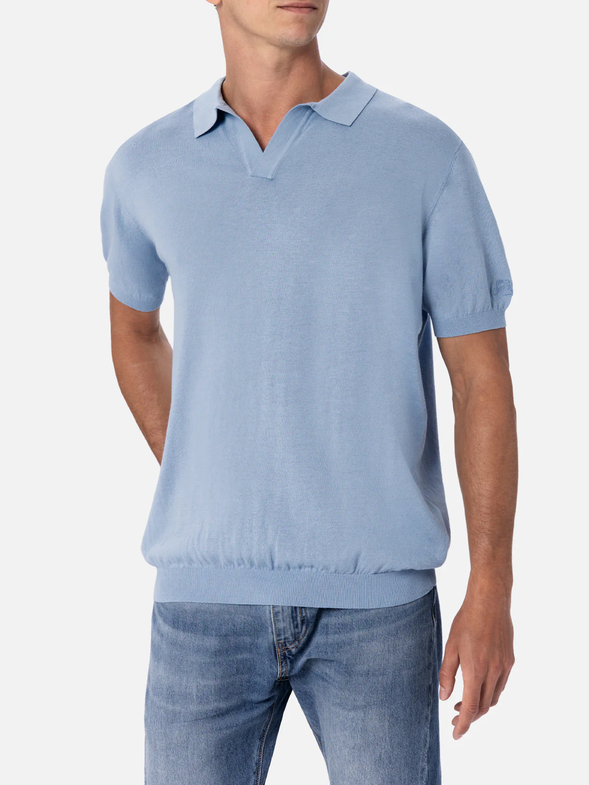 Sloan poloshirt in lichtblauw gebreid zonder knopen
