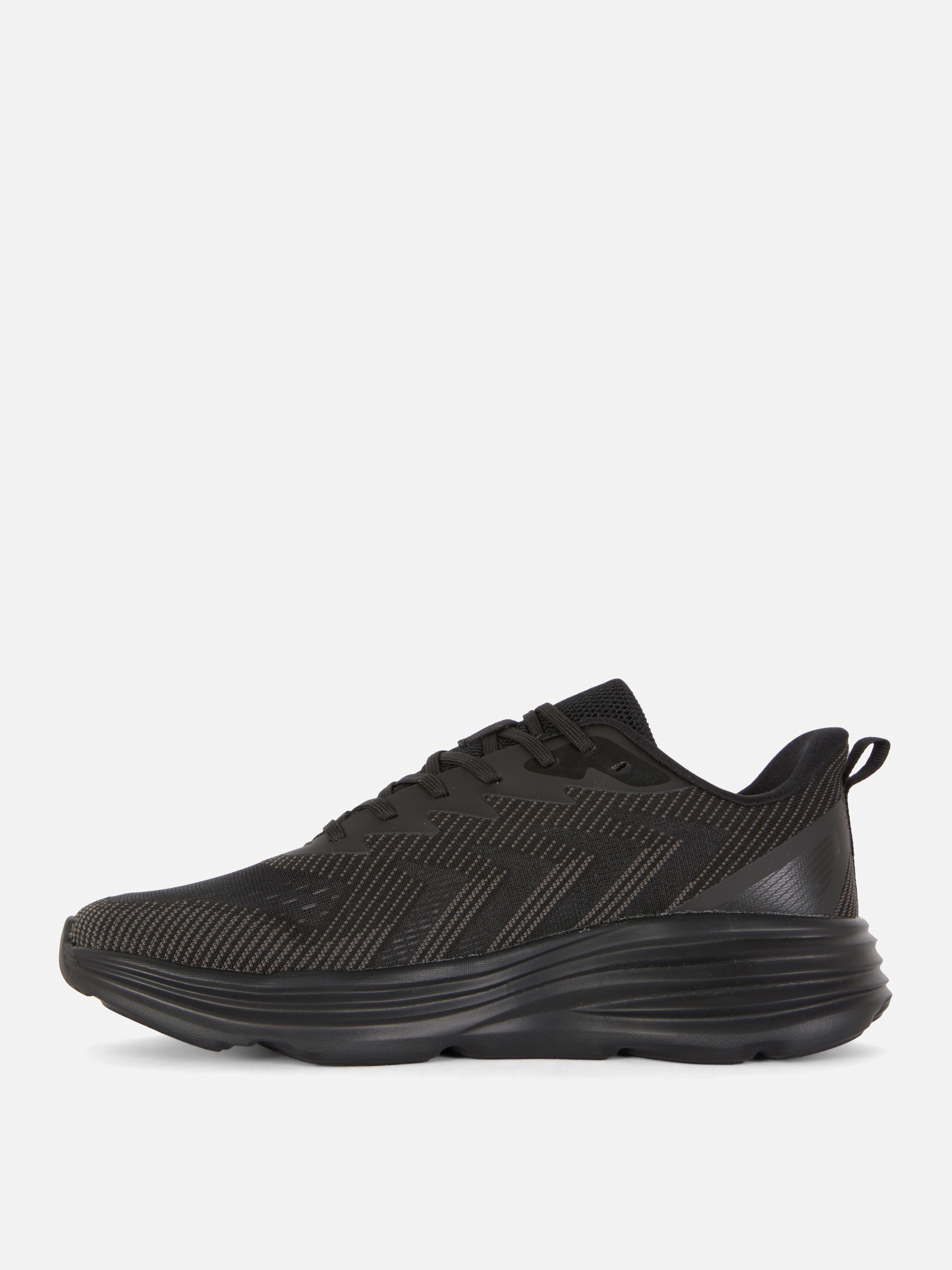Sneakers con suola in schiuma Sneakers sportive stringate con suola flessibile in schiuma