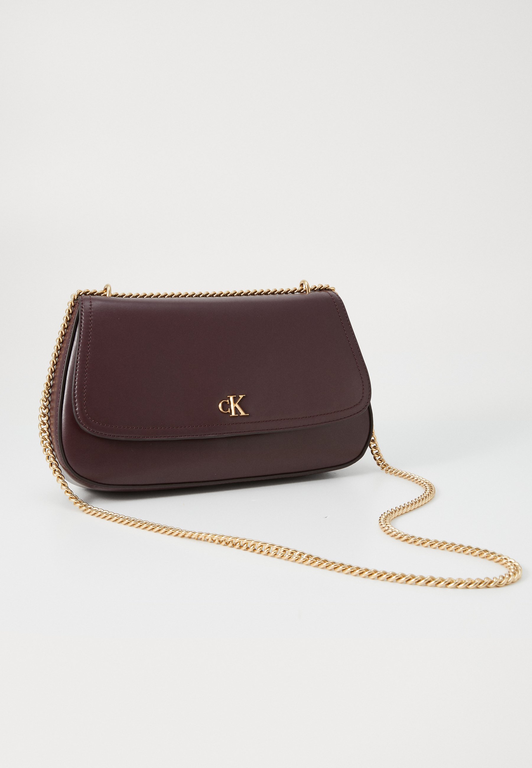 Calvin Klein HARDWARE MONOGRAM - Handtas - fudge