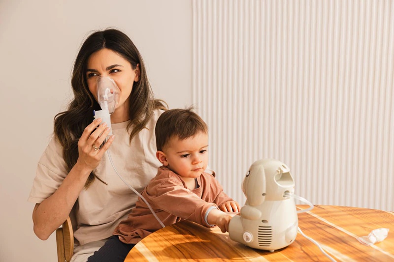 Kompresorski nebulator Momini, medicinski pripomoček, kompresorski inhalator NebuBunny