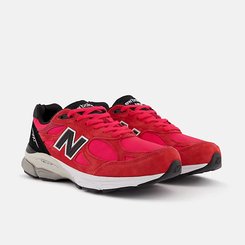 990v3 Herrenschuhe, hergestellt in den USA – Rot mit Schwarz