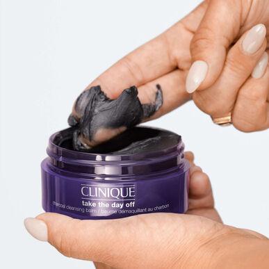 Clinique Desmaquilhante Take The Day Off parfémovaná voda s aktivním uhlím 125 ml