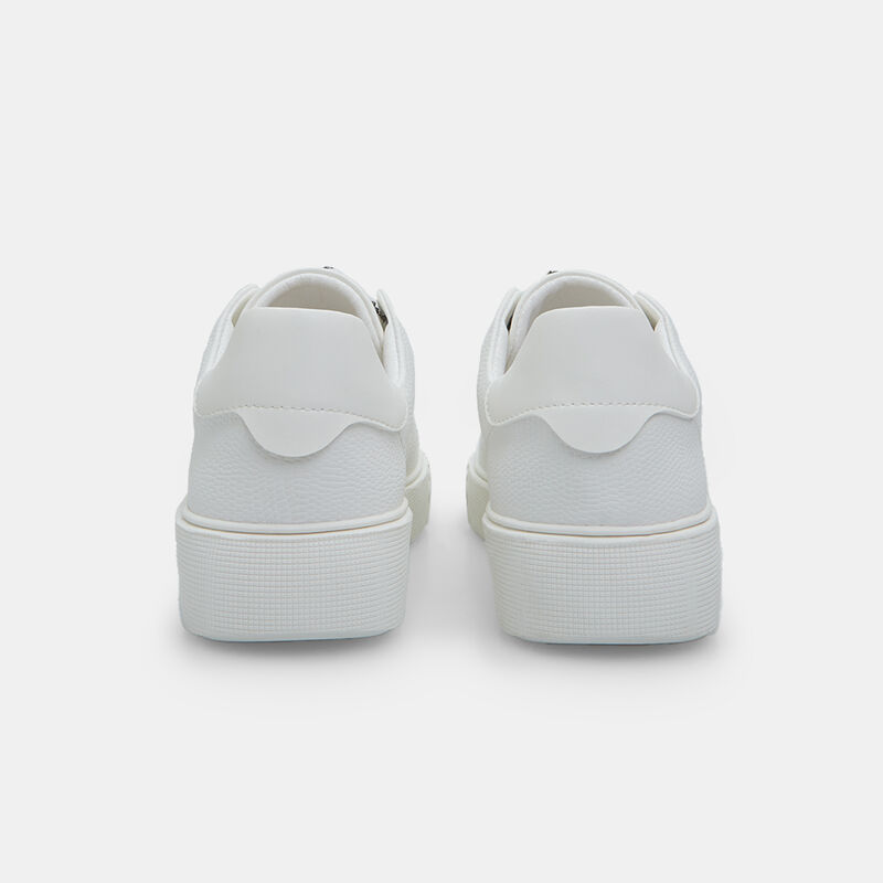 Buty sportowe z aplikacją z klejnotów
