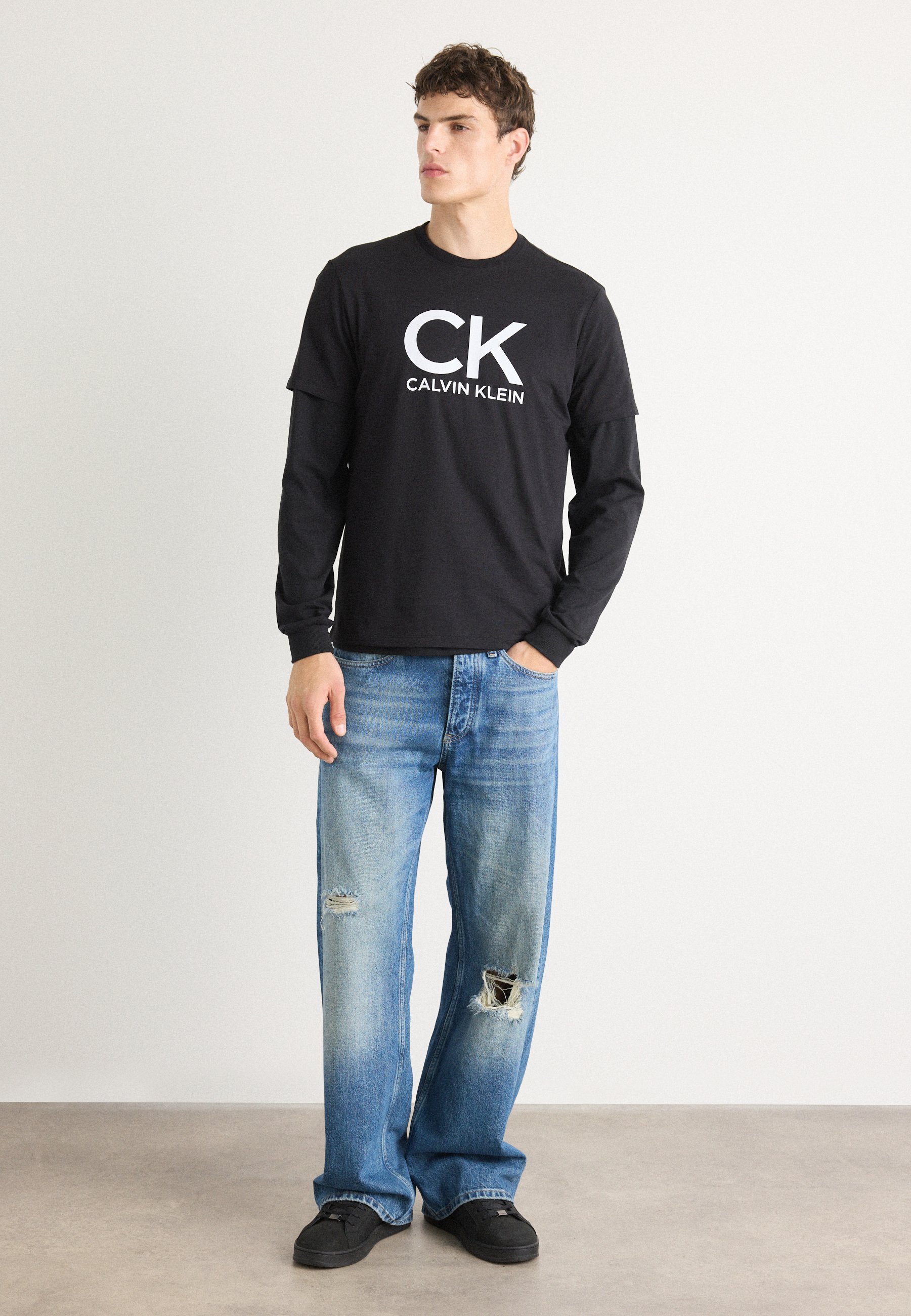 Calvin Klein Jeans GRAPHIC TEE - T-shirt met print - zwart