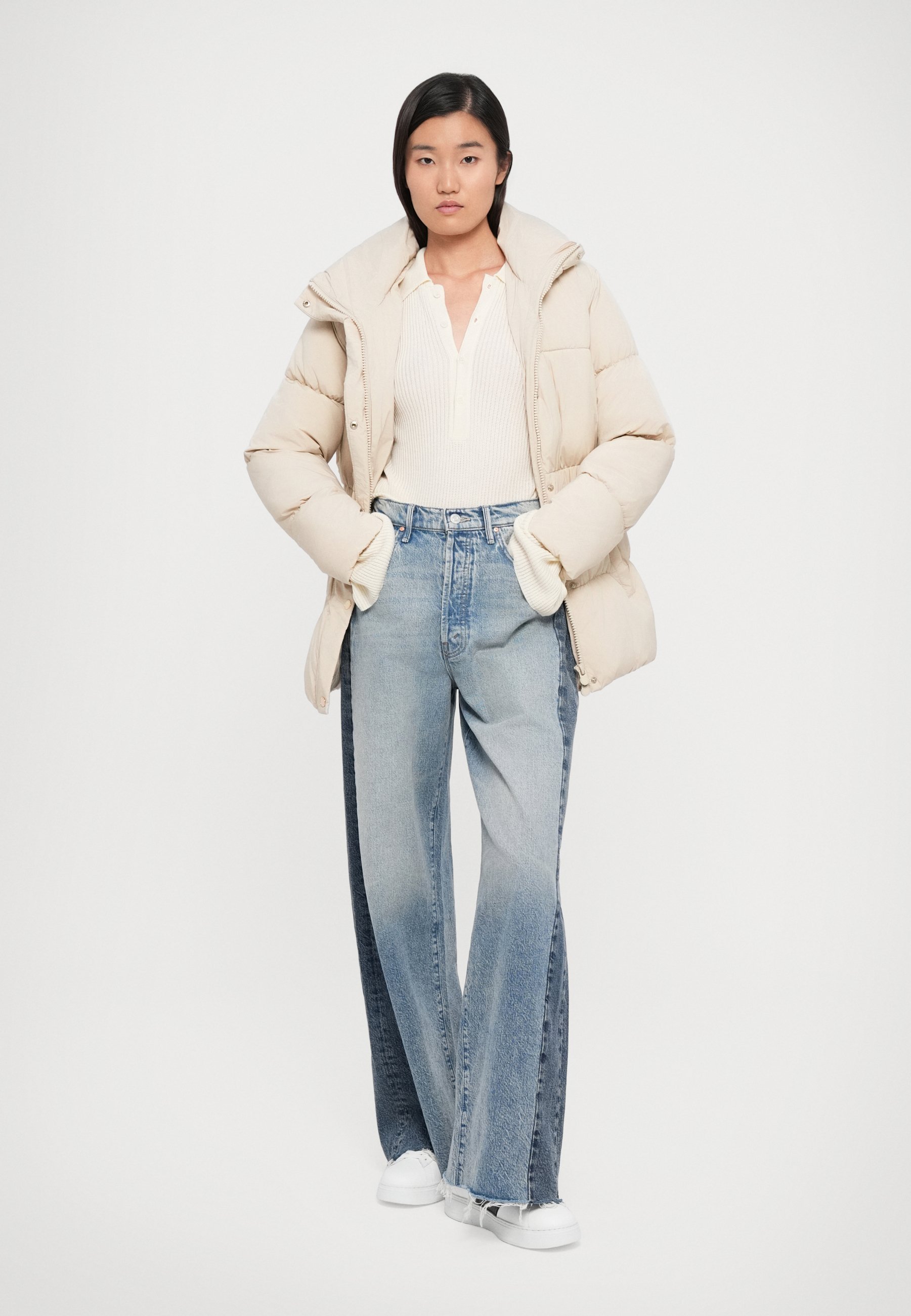 Mère jambes larges
