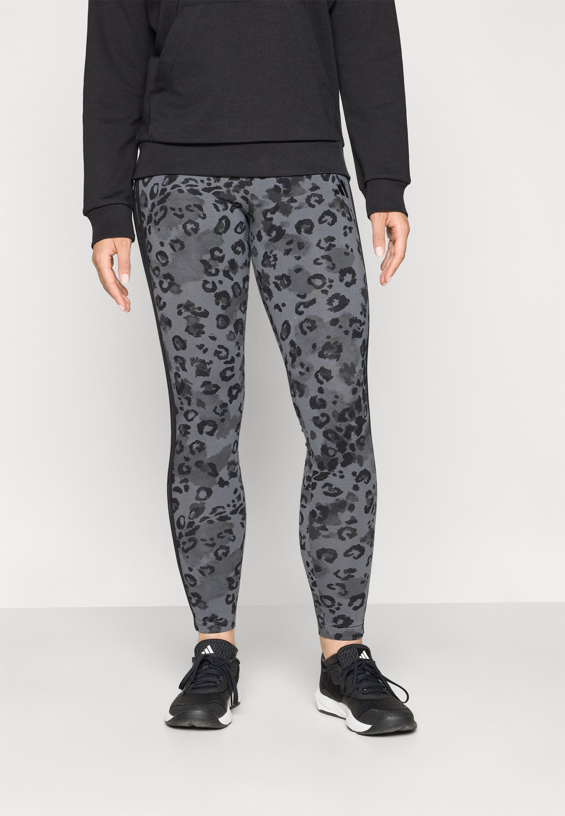 adidas Sportswear LEG - Leggings - multicolore/gris cinq