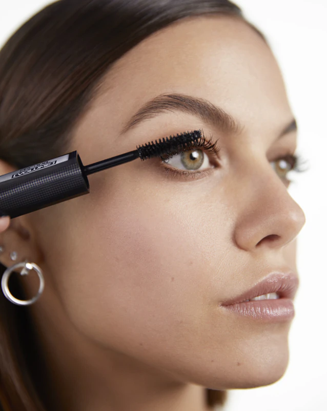 Máscara para cílios L'Oréal Paris PRO XXL Volume 2 em 1 para máximo volume.