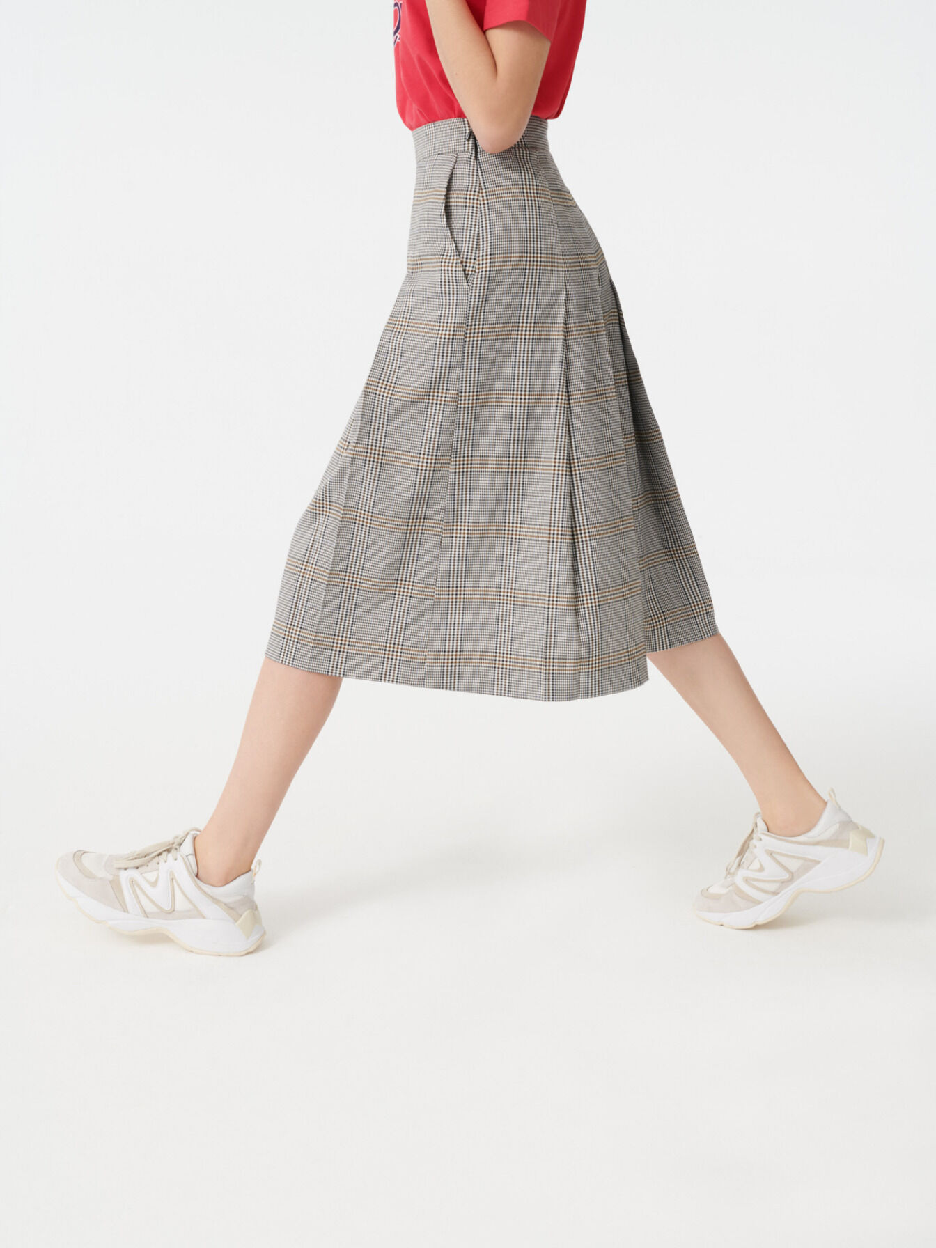 Pantaloni în carouri stil Bermuda - Gri