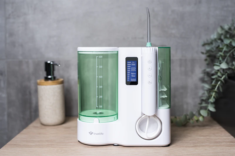 TrueLife AquaFloss Station O300 Ozonový irigátor do zębów
