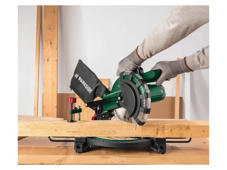 Fierăstrău circular cu mitră PARKSIDE® PKS 1500 C4, 1500 W