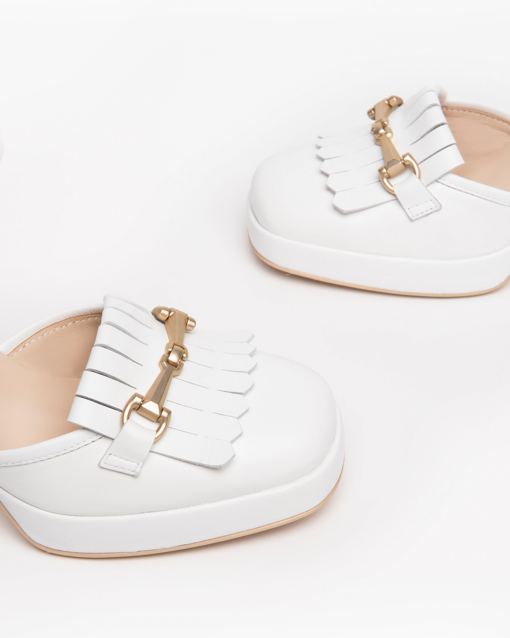  Damen-Pumps aus Leder