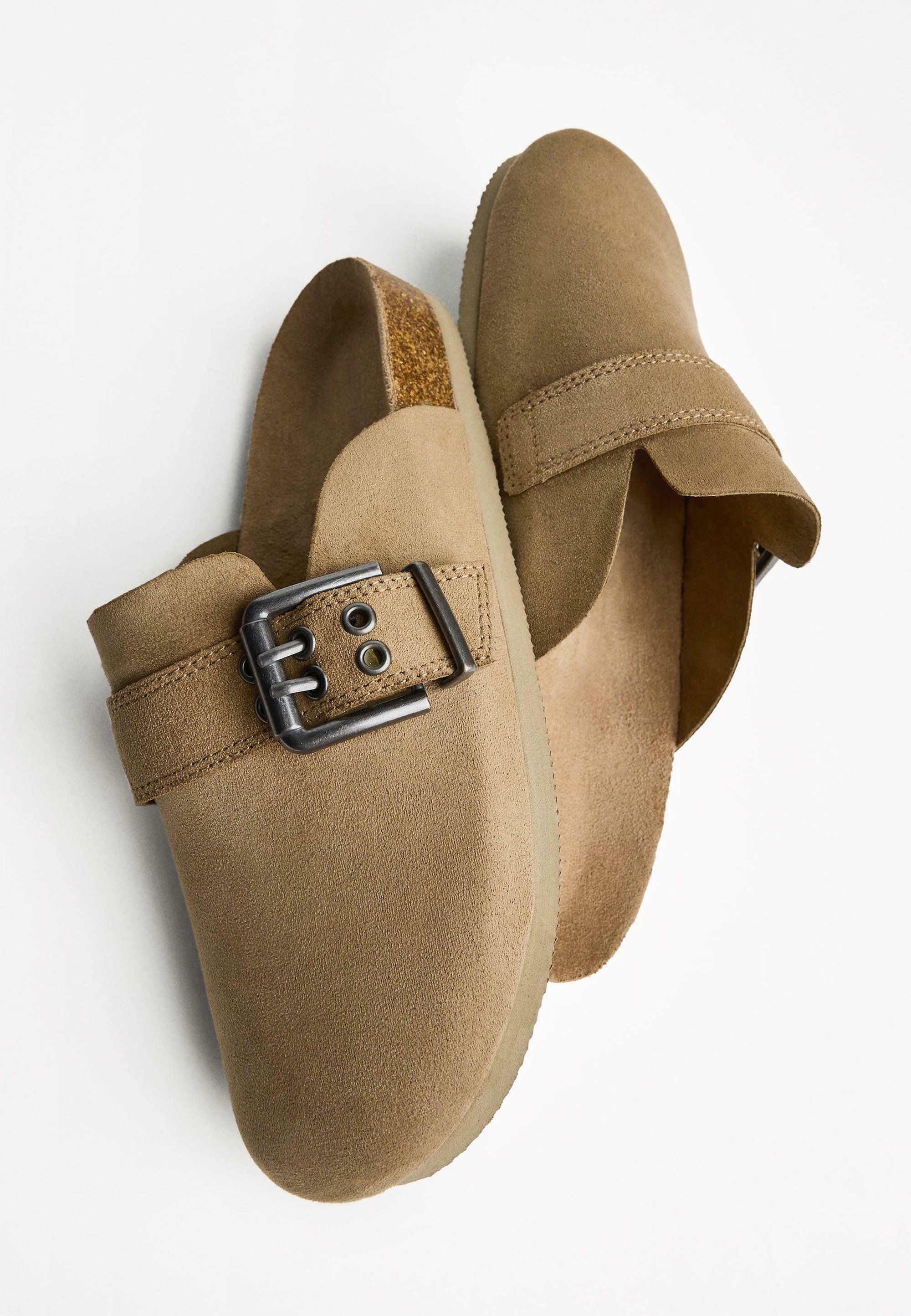 Bershka gespdetails - Klompen - zand