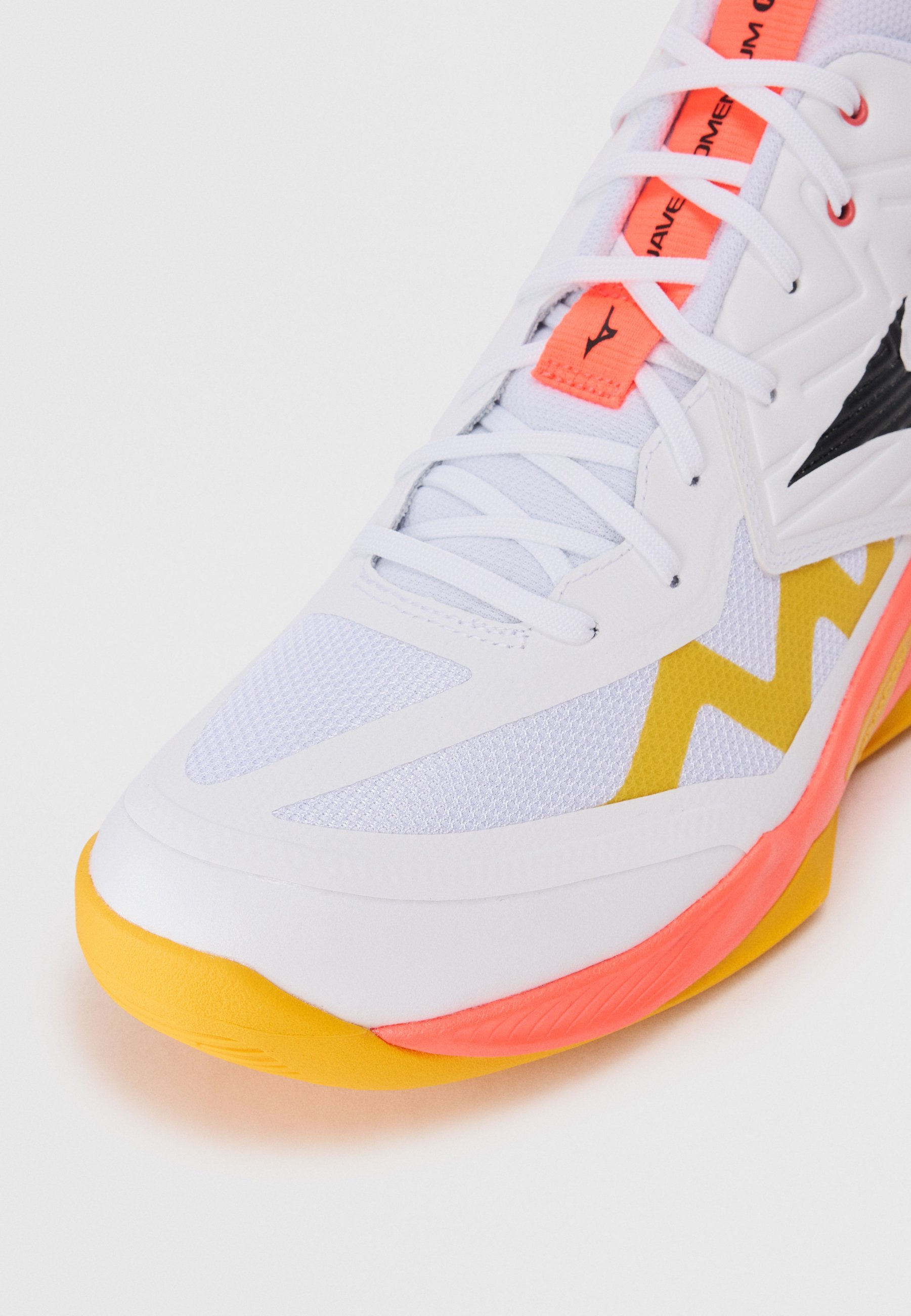 Mizuno WAVE MOMENTUM PRO UNISEXE - Chaussures de volley-ball - blanc/corail/citron
