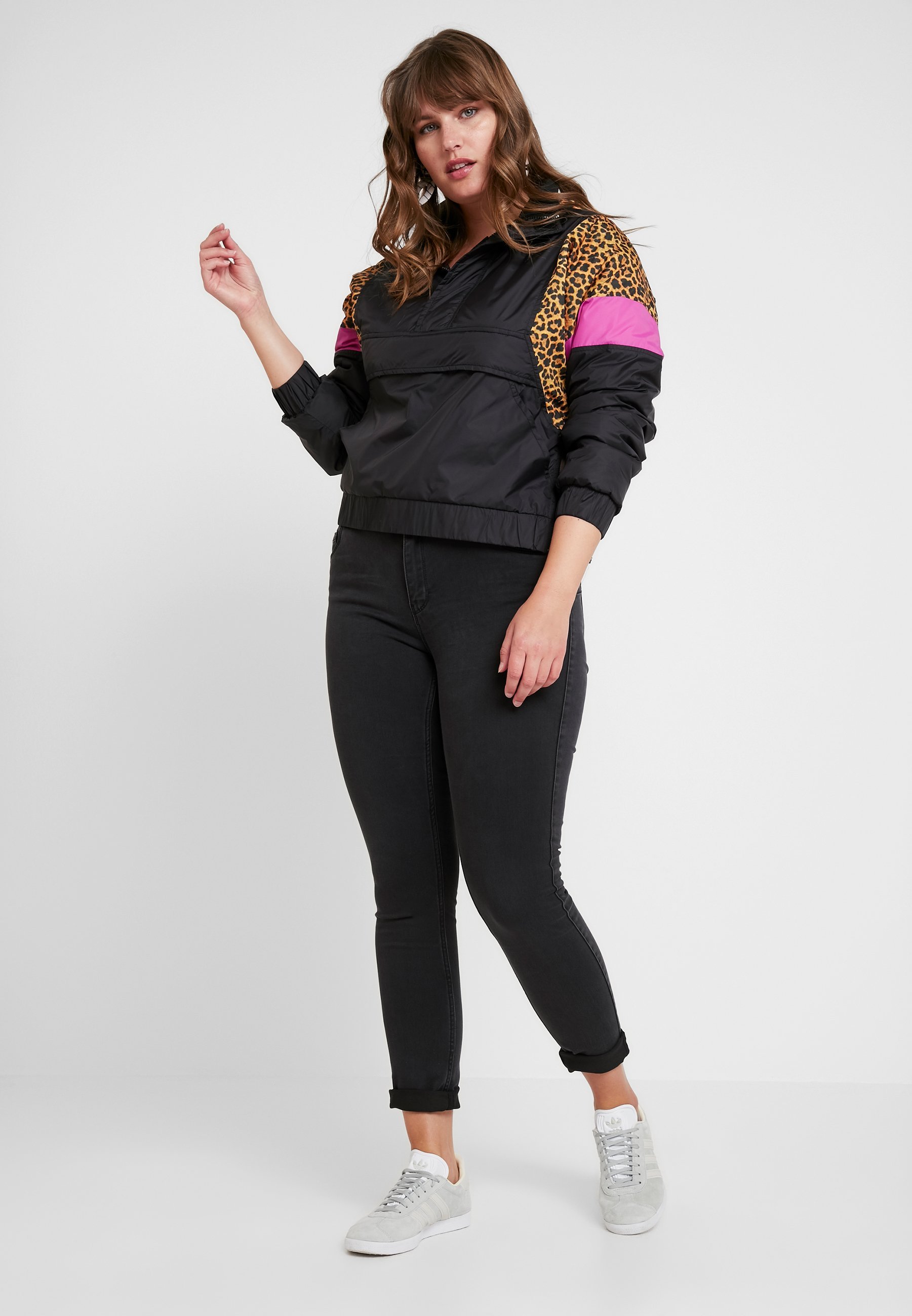 Veste pull-over Urban Classics pour femme - Veste légère - noire