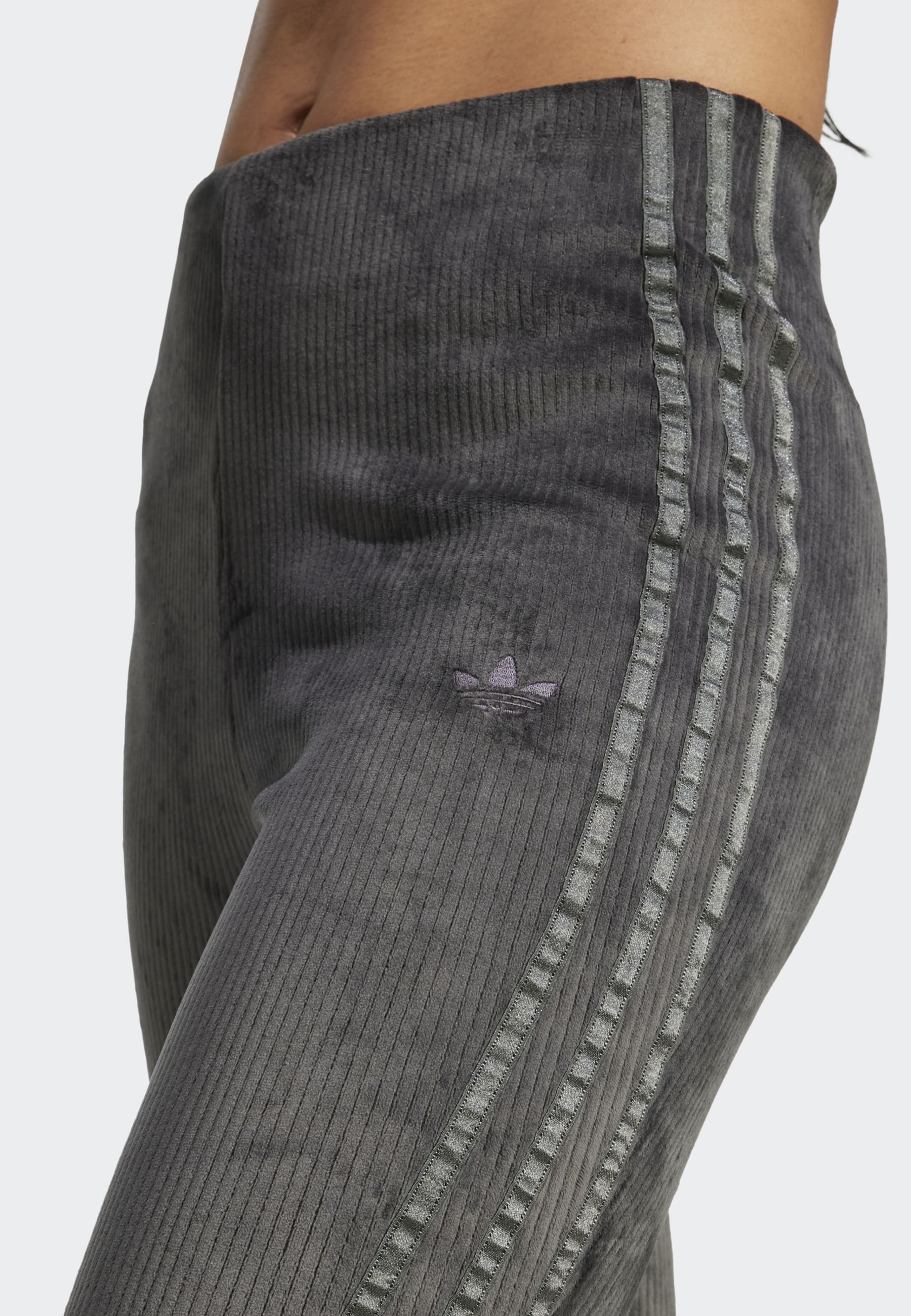 Pantaloni casual adidas Originals