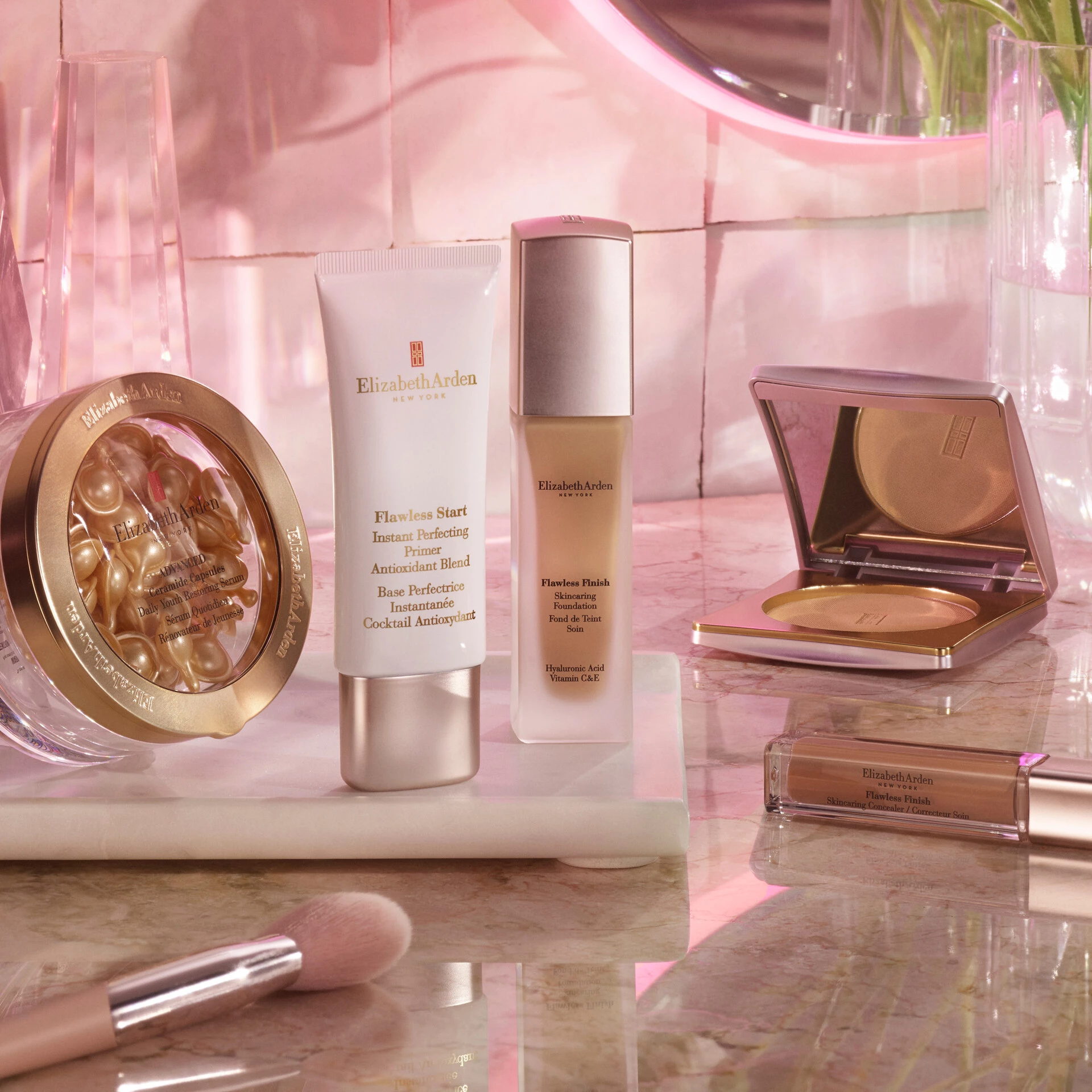 Bronz pudră presată cu finisaj impecabil - Elizabeth Arden